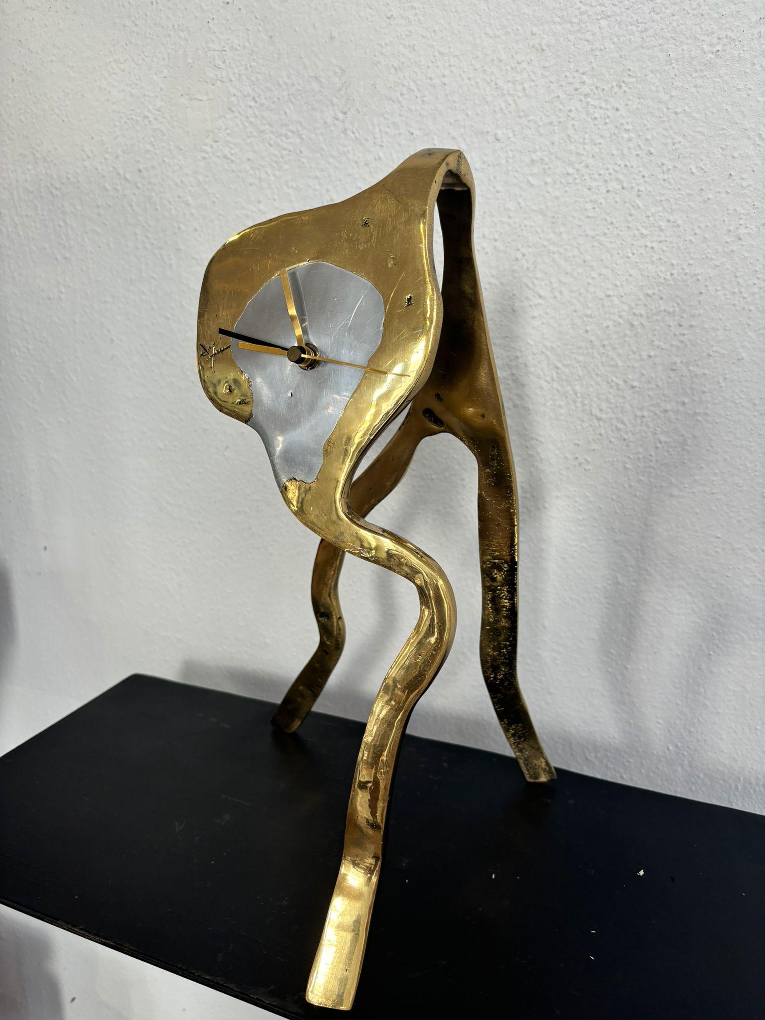 Horloge Octopus D005 fabriquée à la main en laiton moulé et aluminium en vente 1