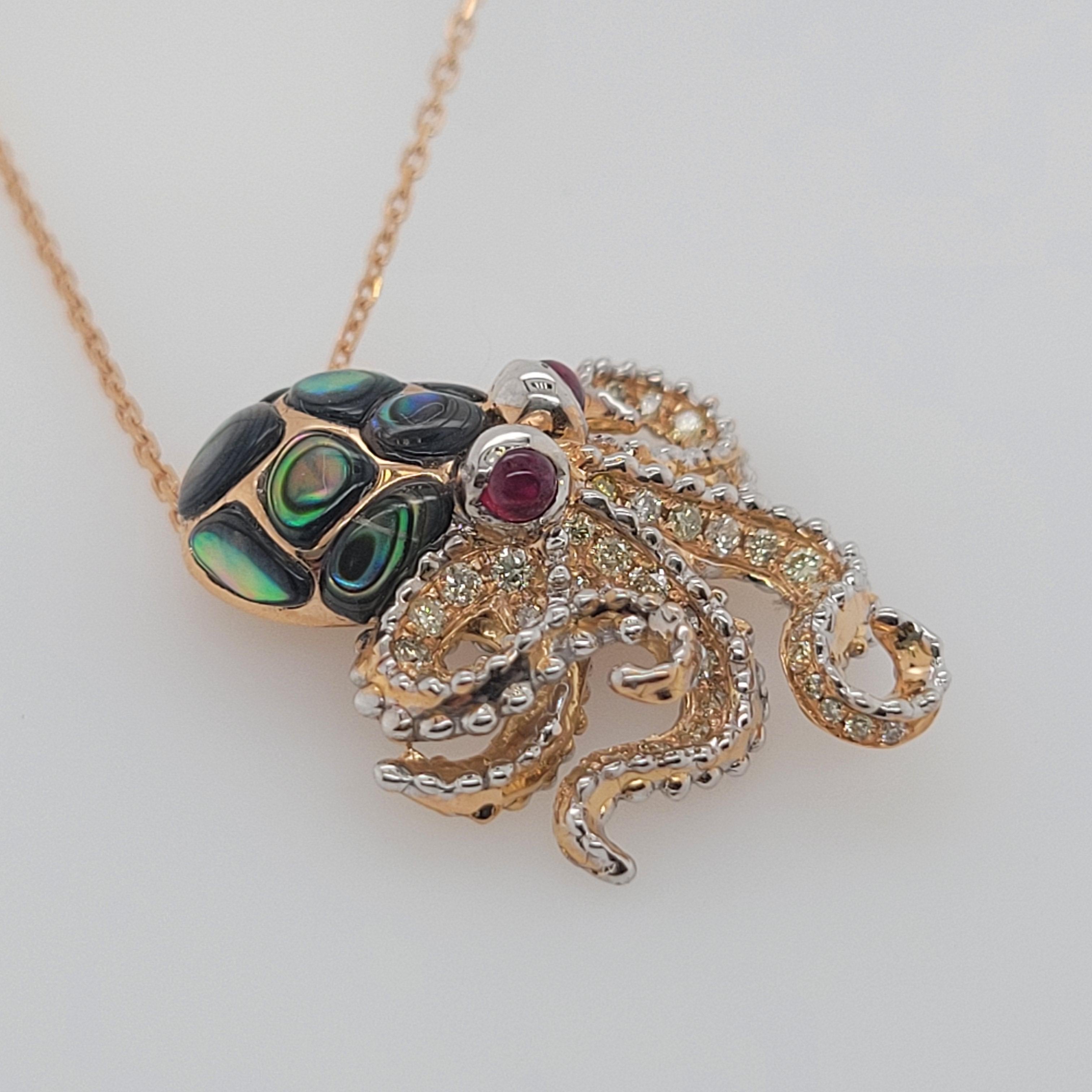 Moderne Pendentif forme de pieuvre en or 18 carats, diamants, rubis et coquille de perle en vente