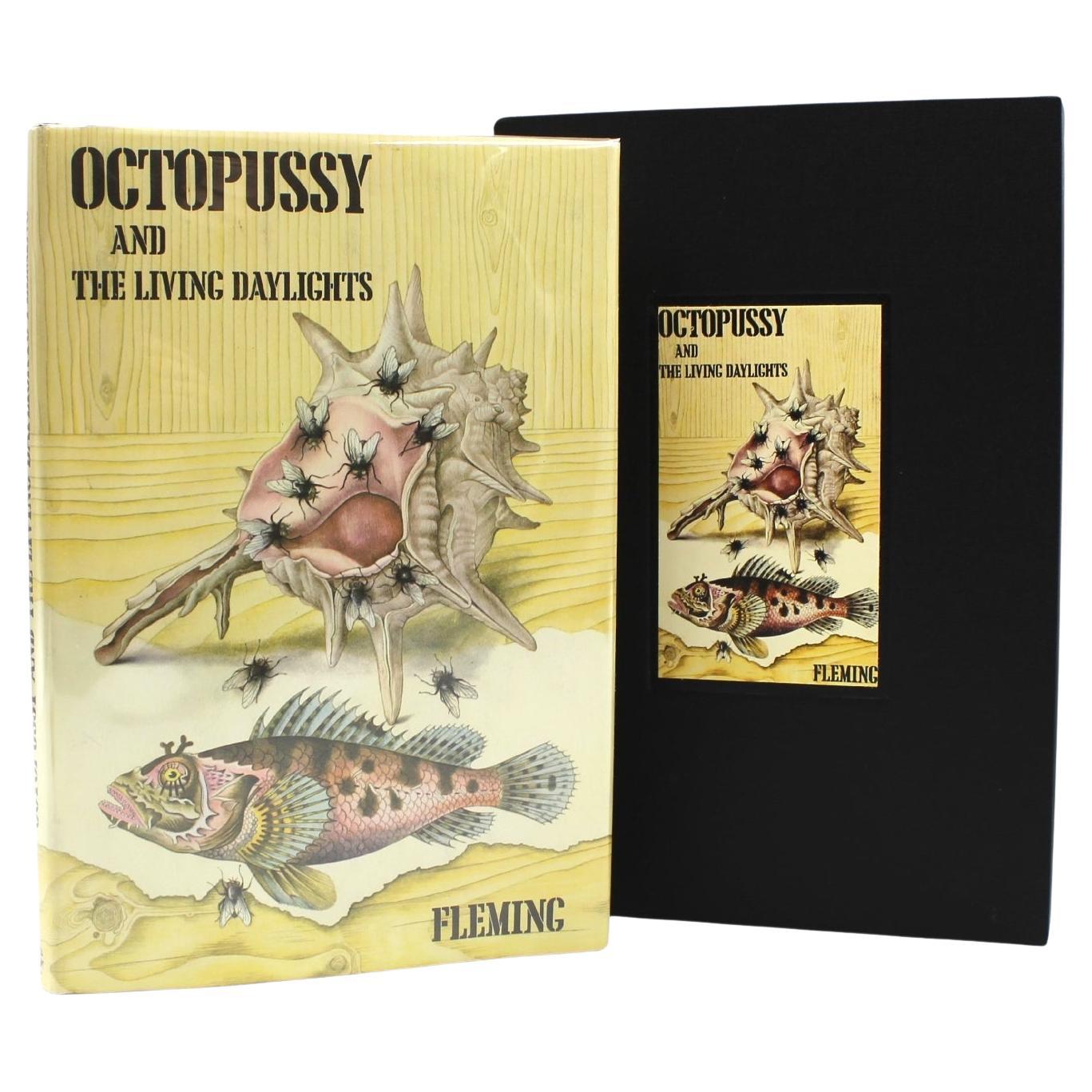 Octopussy y The Living Daylights de Ian Fleming, en sobrecubierta original, 1966