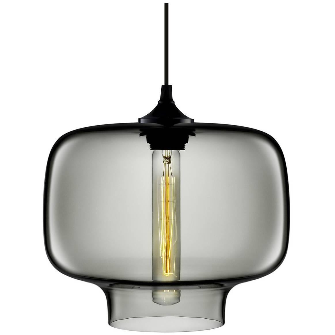 Lampe à suspension moderne en verre soufflé à la main gris Oculo, fabriquée aux États-Unis en vente