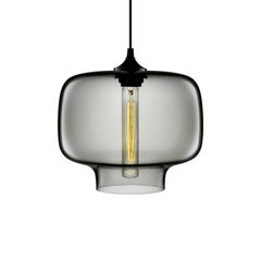 Lampe à suspension moderne en verre soufflé à la main et saphir Oculo, fabriquée aux États-Unis