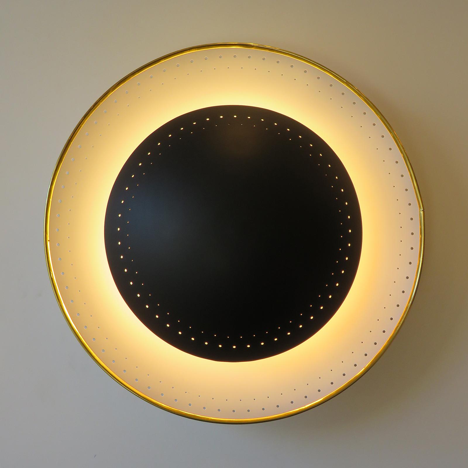 Oculus Black Wall Light by Gallery L7 In New Condition For Sale In Los Angeles, CA