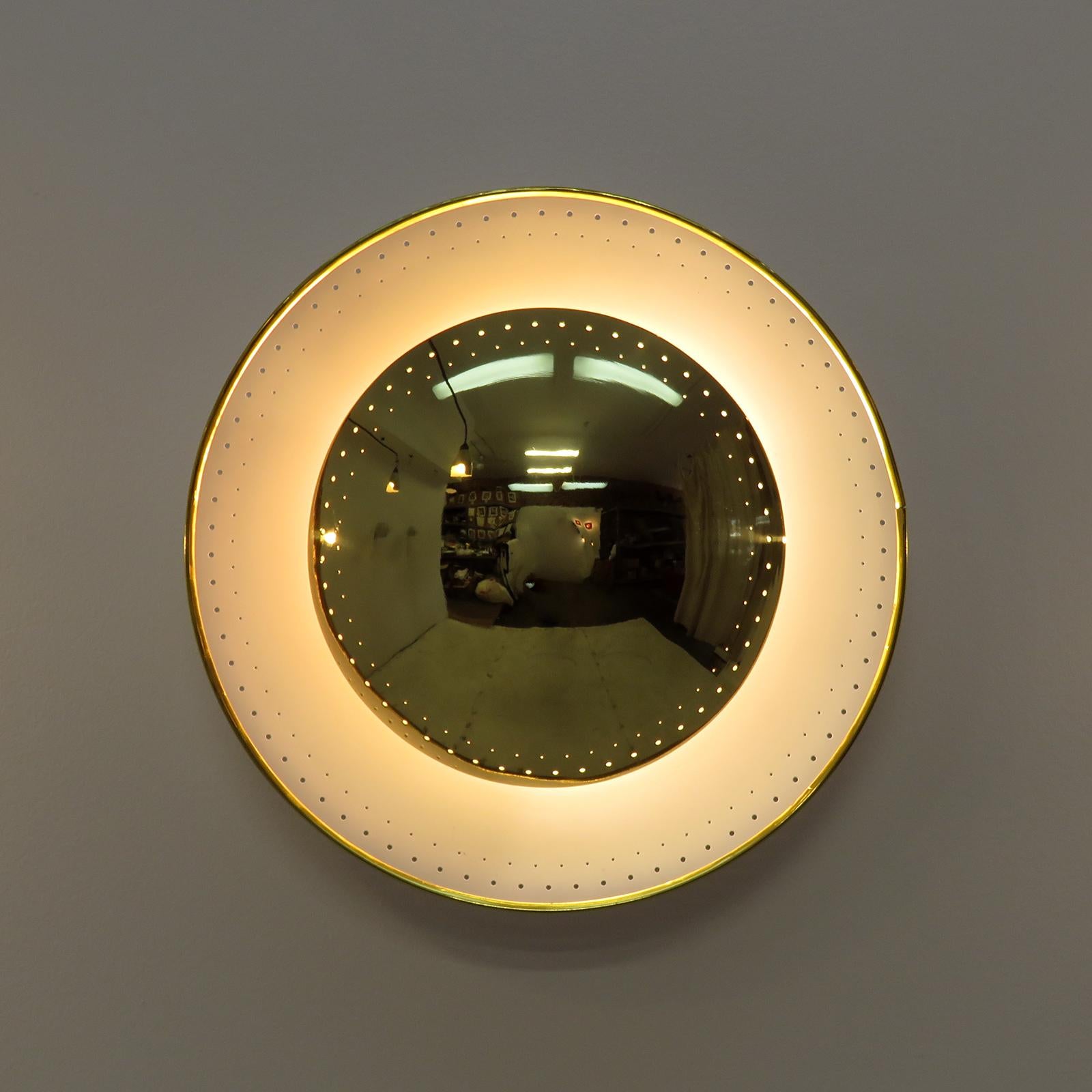 Contemporary Oculus Brass Wall Light by Gallery L7 For Sale