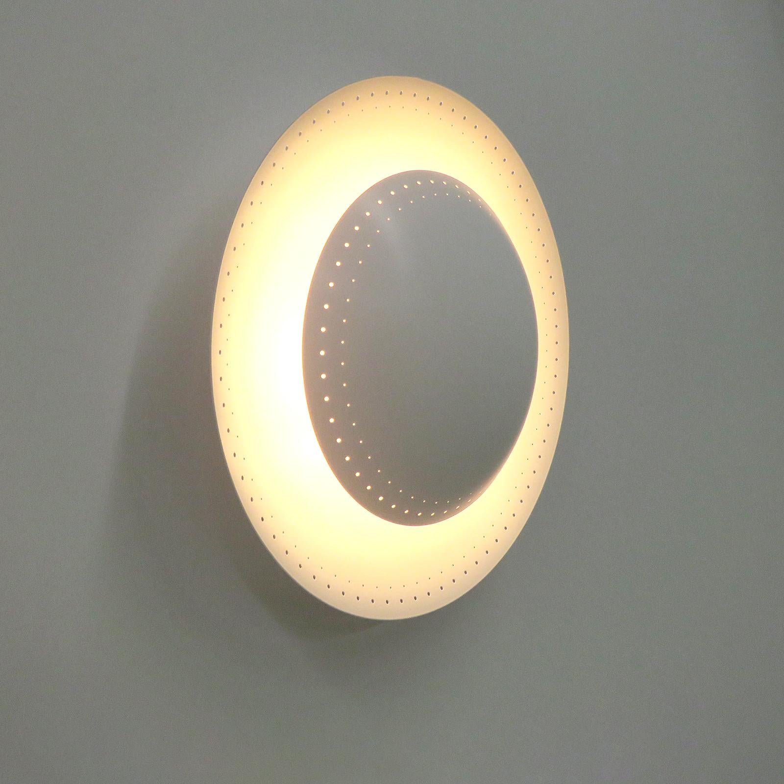 Oculus Wall Light by Gallery L7 2