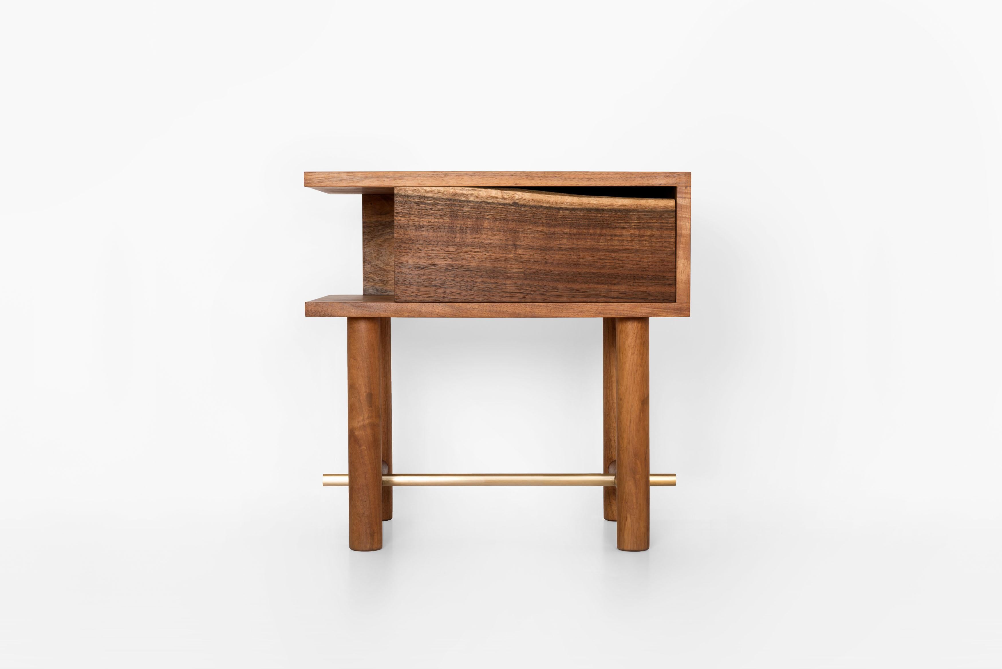Ocum Nightstand, Contemporary Mexican Design, Caribbean Walnut Tropical Wood In New Condition For Sale In PARQUE INDUSTRIAL OTHON P BLANCO, Quintana Roo