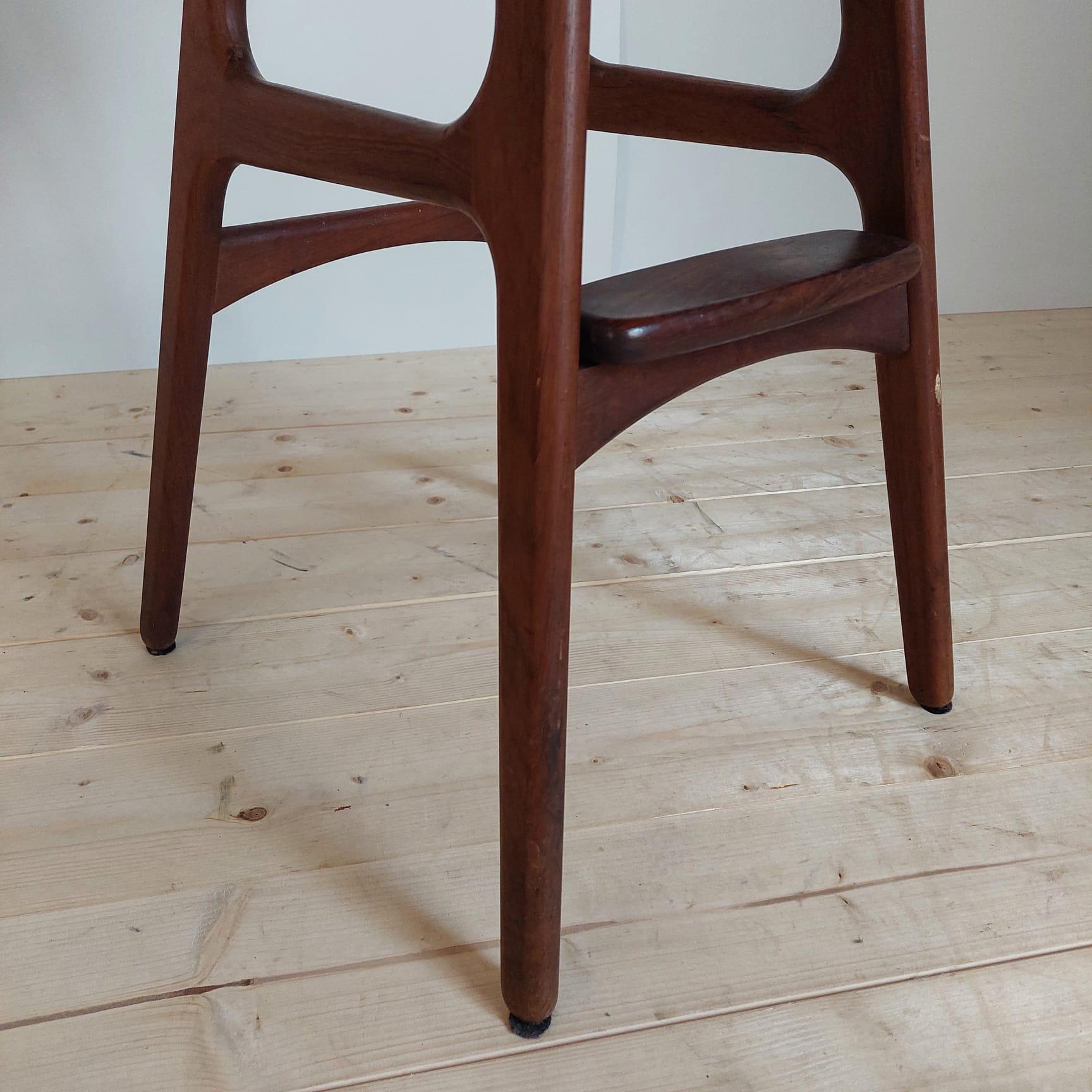 Mid-Century Modern Od-61 Tabouret avec revêtement en faux cuir noir, Erik Buch, Oddense Maskinsnedker en vente