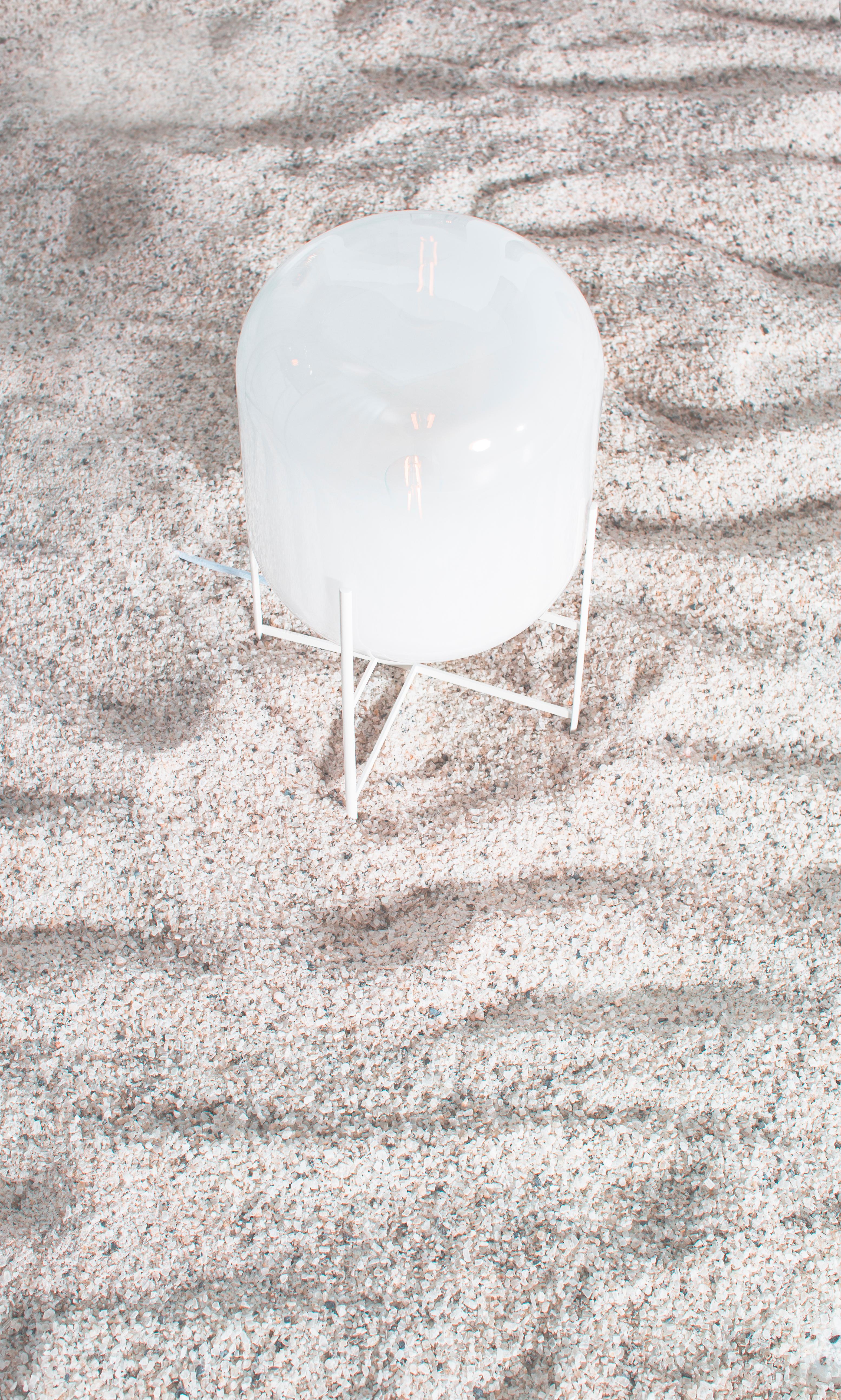 Contemporary Oda Medium Moonlight White Floor Lamp by Pulpo