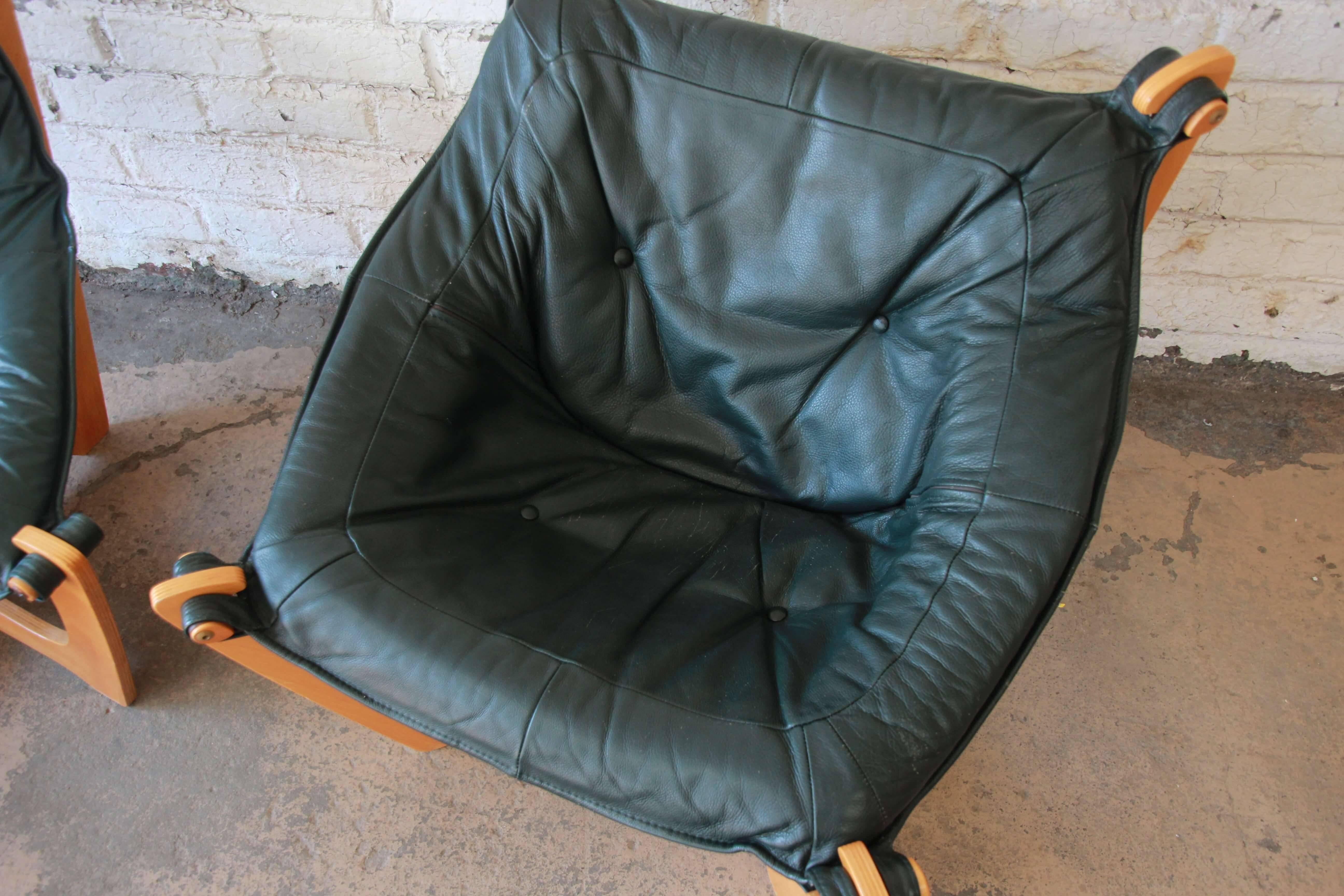 Pair of Odd Knutsen Teak Luna Chairs in Green Aniline Leather In Good Condition In South Bend, IN