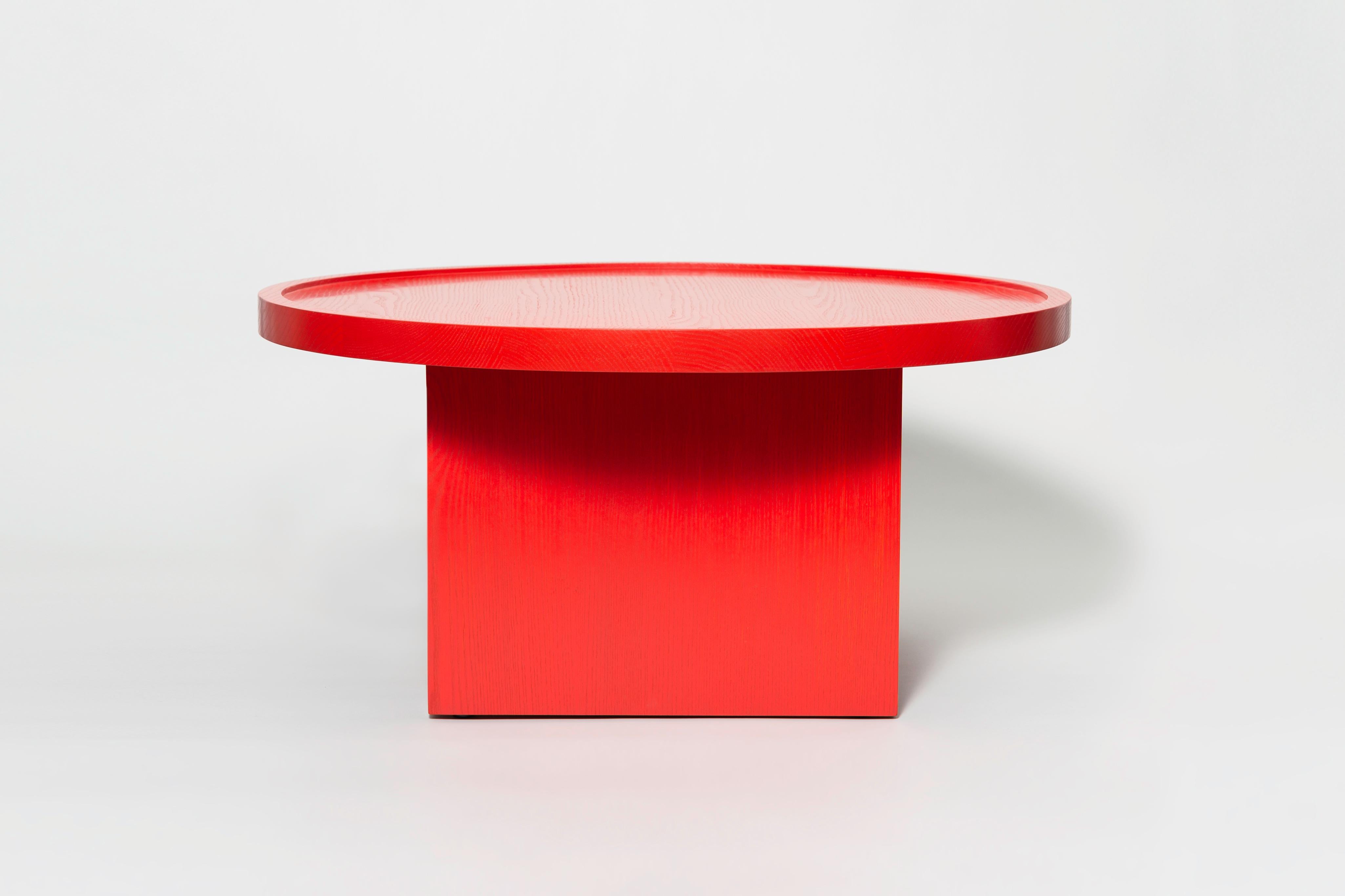 Moderne Table d'appoint contemporaine en bois ODD en vente