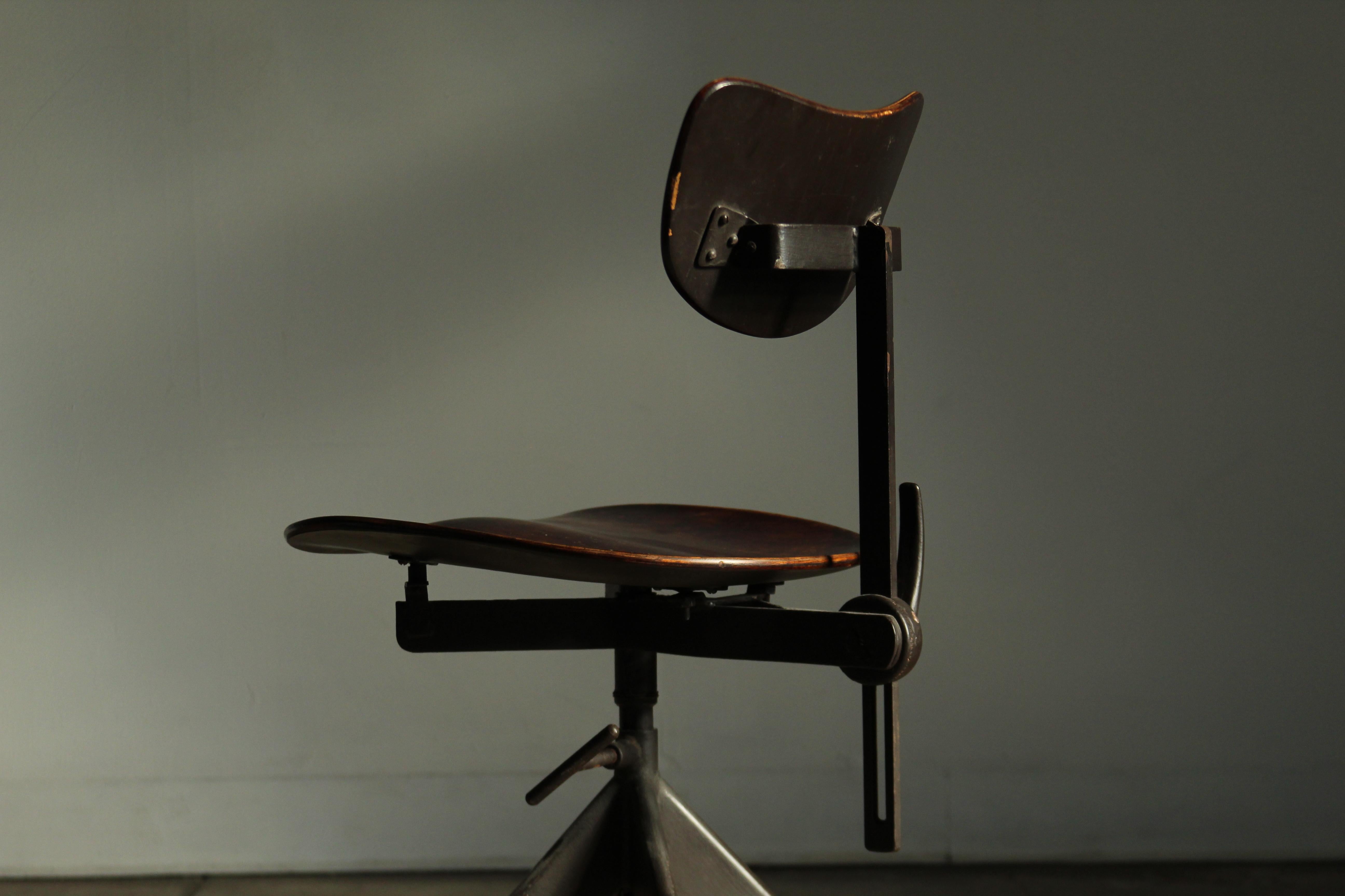 Laccato Sedia da lavoro di Olson per Knoll, 1948 in vendita
