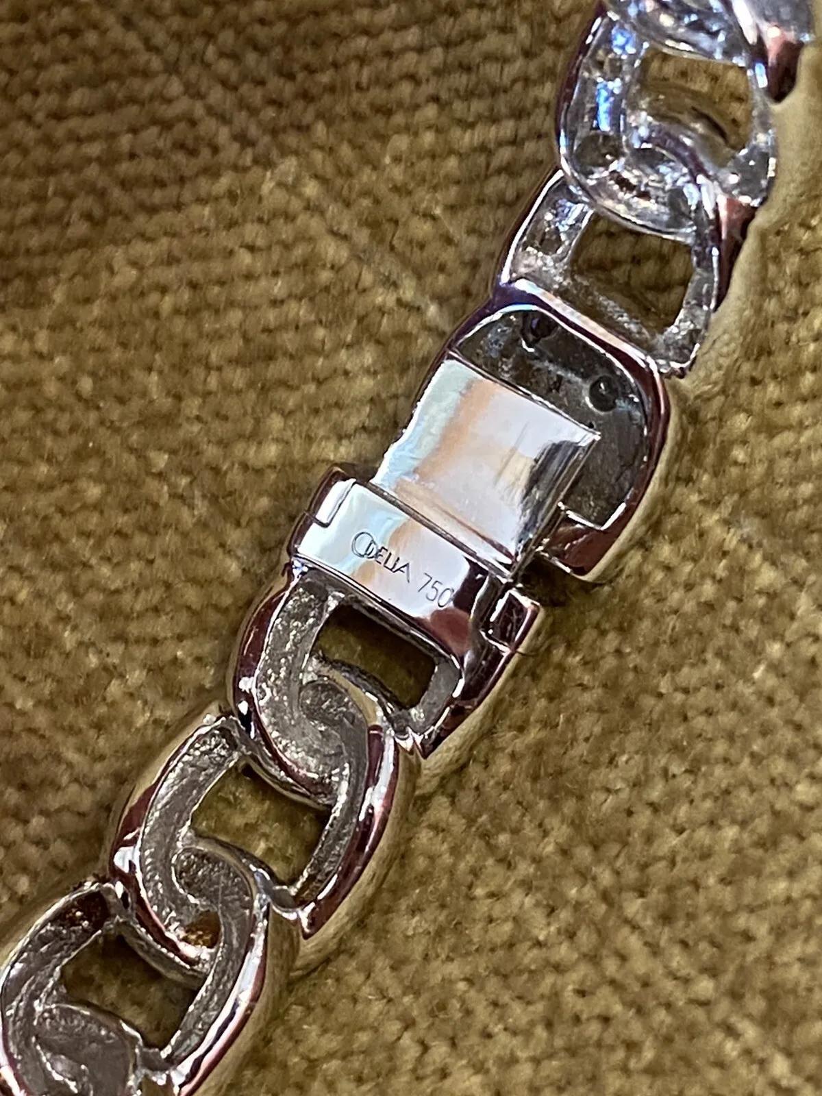 Odelia Diamond Curb Link Bangle Bracelet 2.79 Carats in 18k White Gold In Excellent Condition For Sale In La Jolla, CA