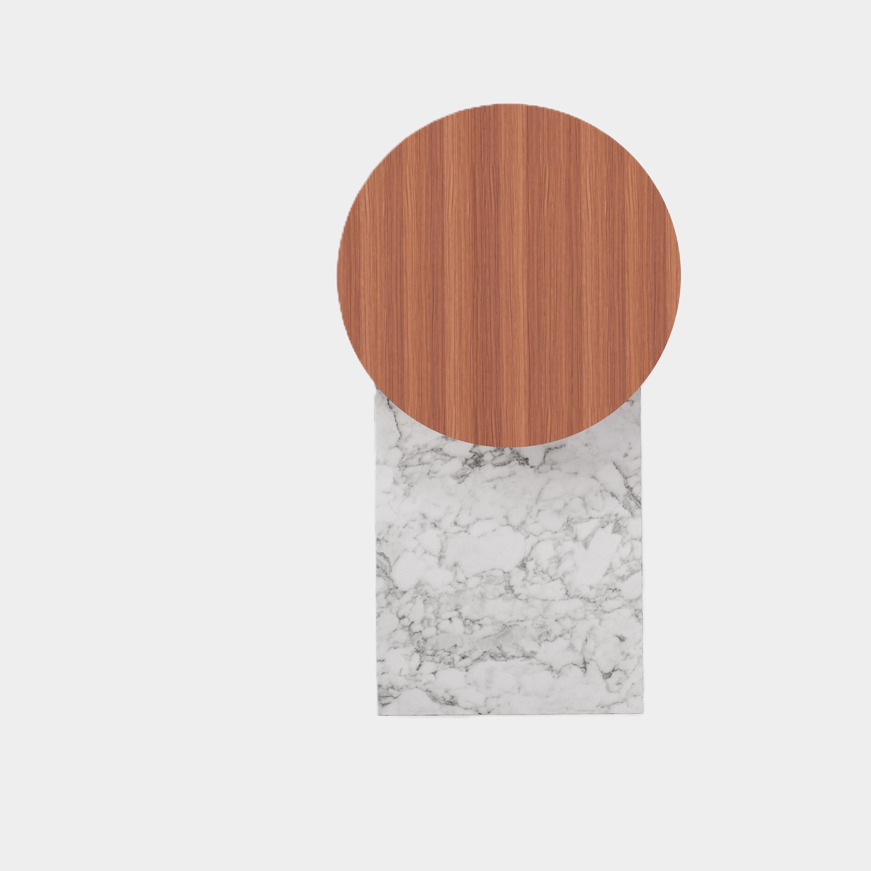 Scandinave moderne Table basse Odense en marbre blanc de Carrare en vente