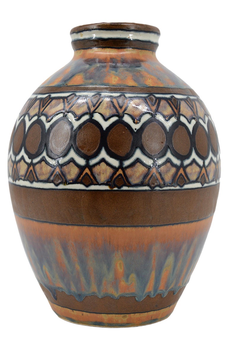 Odetta Quimper French Art Deco Stoneware Vase, 1925 In Good Condition For Sale In Saint-Amans-des-Cots, FR