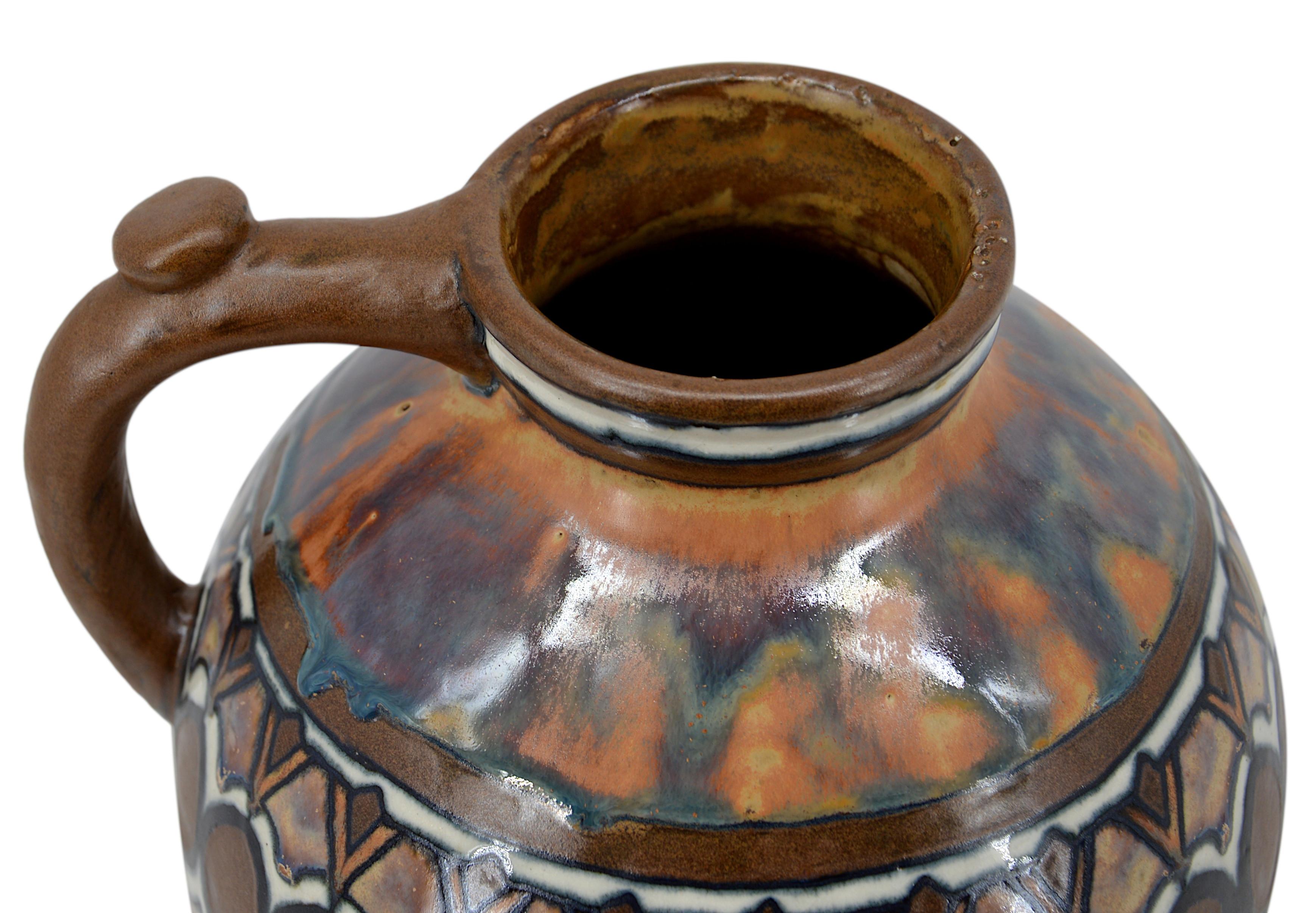 Odetta Quimper French Art Deco Stoneware Vase, 1925 For Sale 3