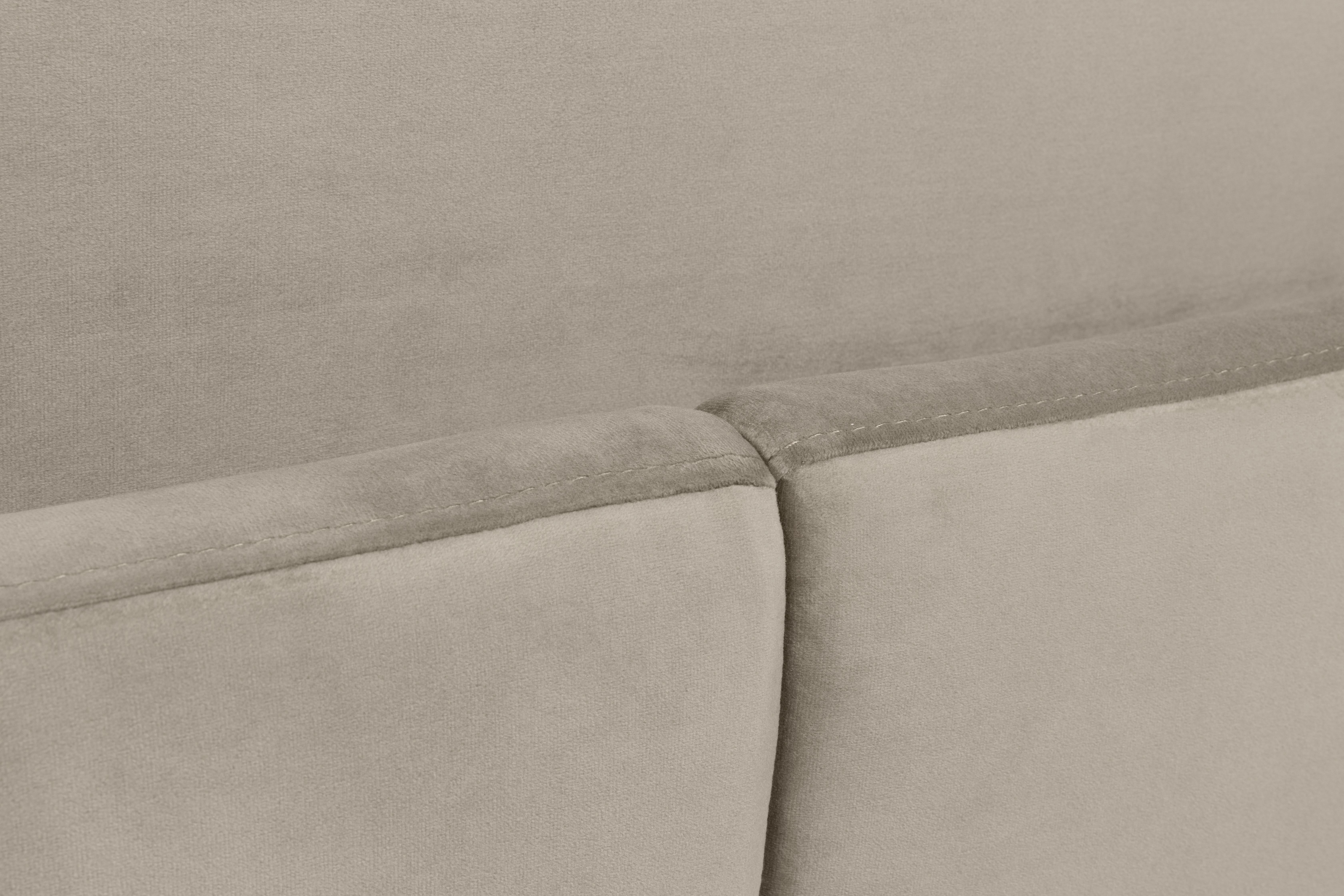 Odette Bed - Hand Polished Hammered Brass Wood & Upholstery - Boca do Lobo For Sale 5