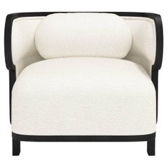 Fauteuil club Odette Curvy avec structure en bois de chêne noir par Fred&Juul