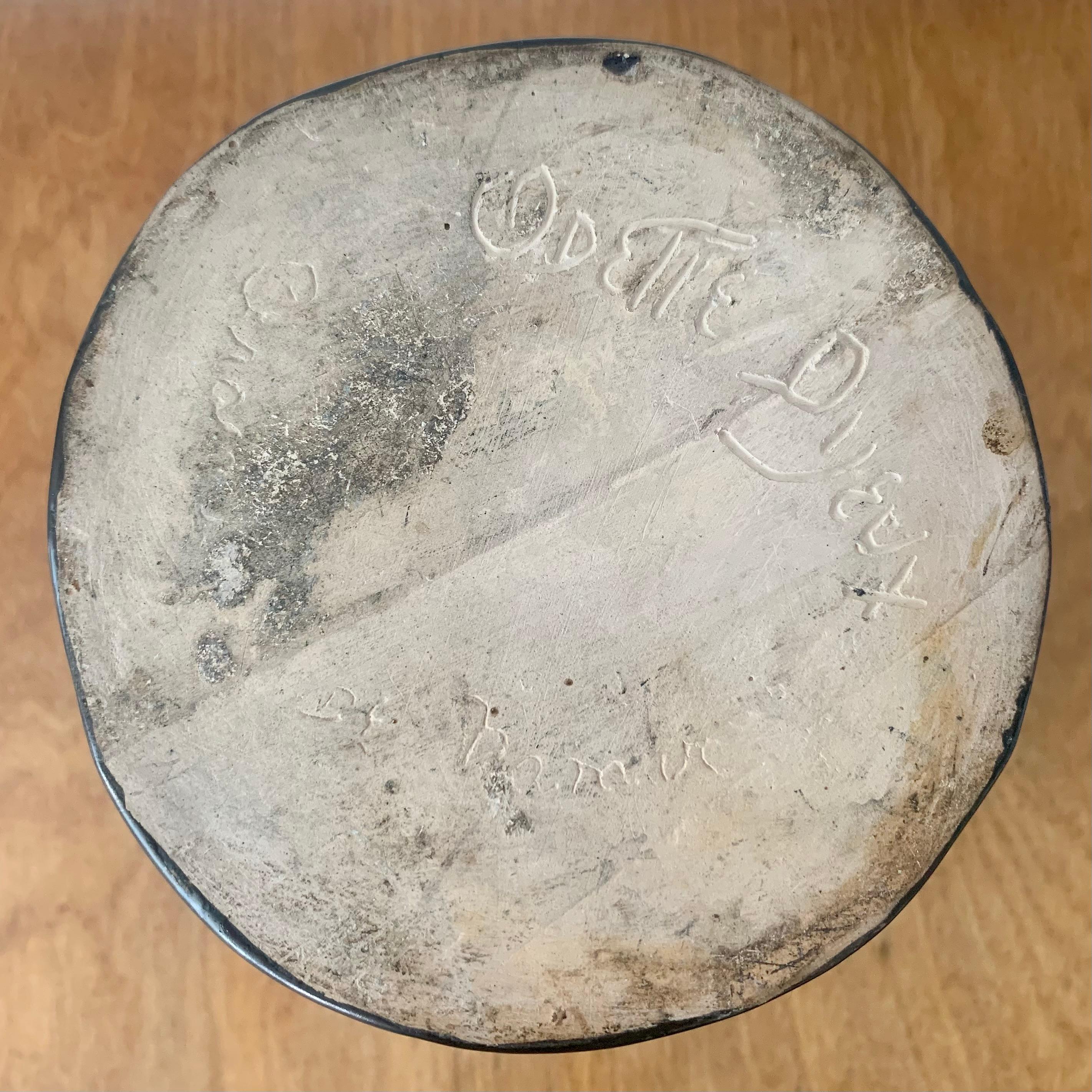 Odette Dijeux Boîte en céramique noire signée du milieu du siècle,  circa 1960, Belgique. en vente 10