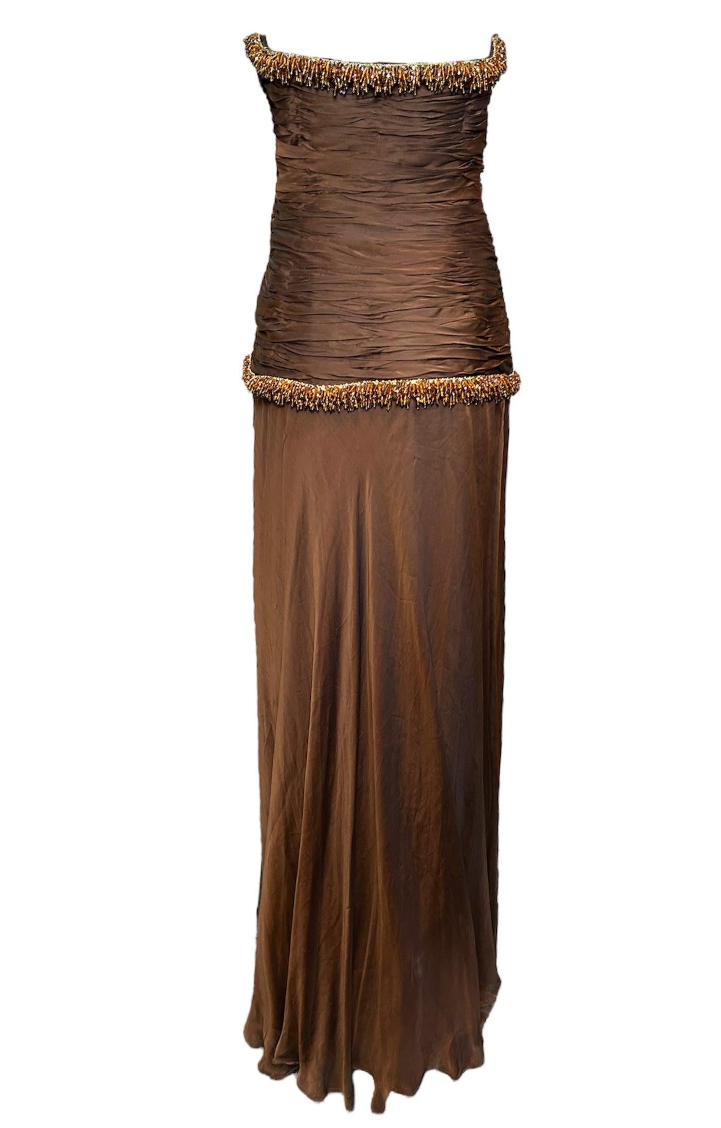 Odicini Couture Glänzendes trägerloses Seidenkleid mit Perlenakzenten, 1990er Jahre (Braun) im Angebot