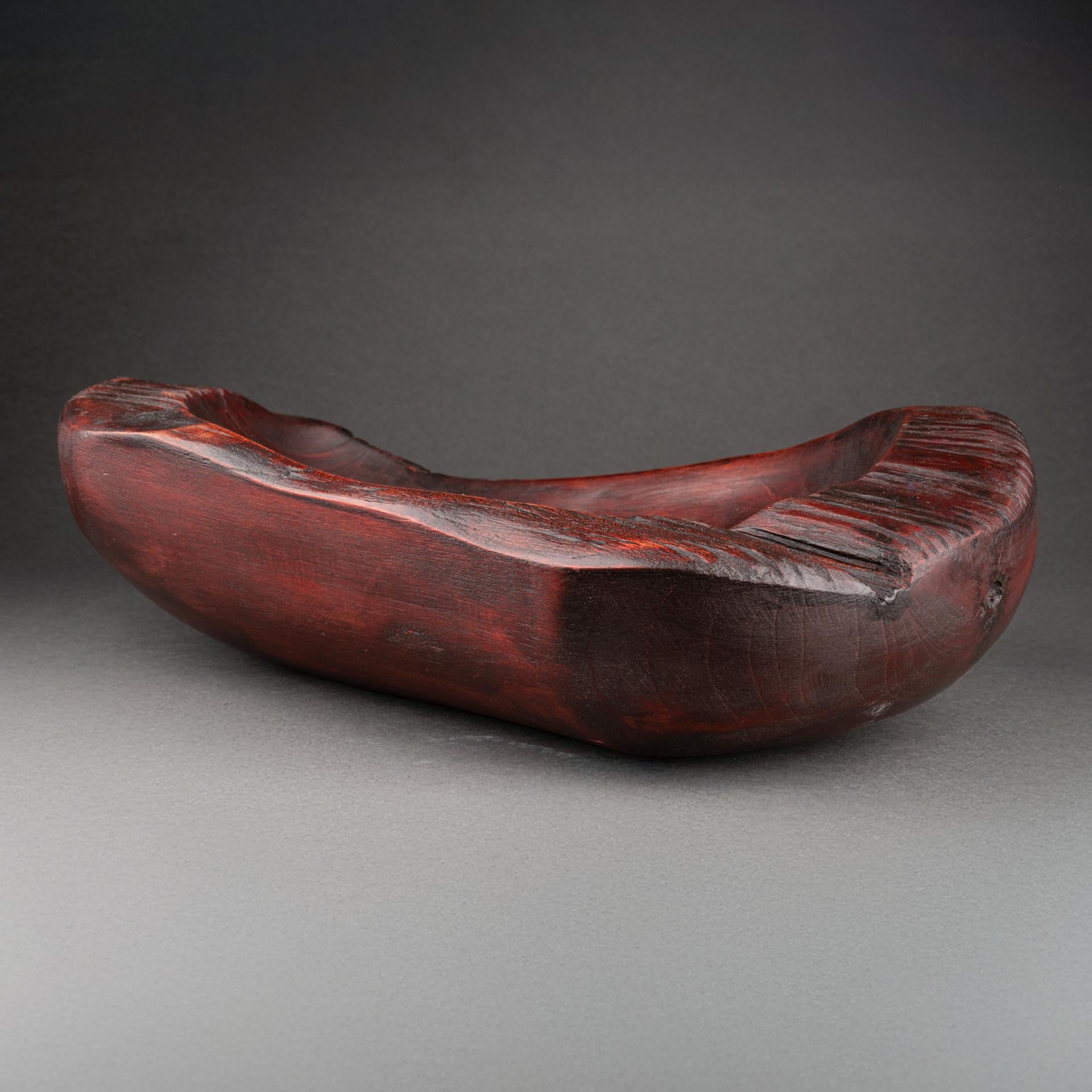 Brutalist Odile Noll : Wood hand carved big bowl, circa 1970 For Sale