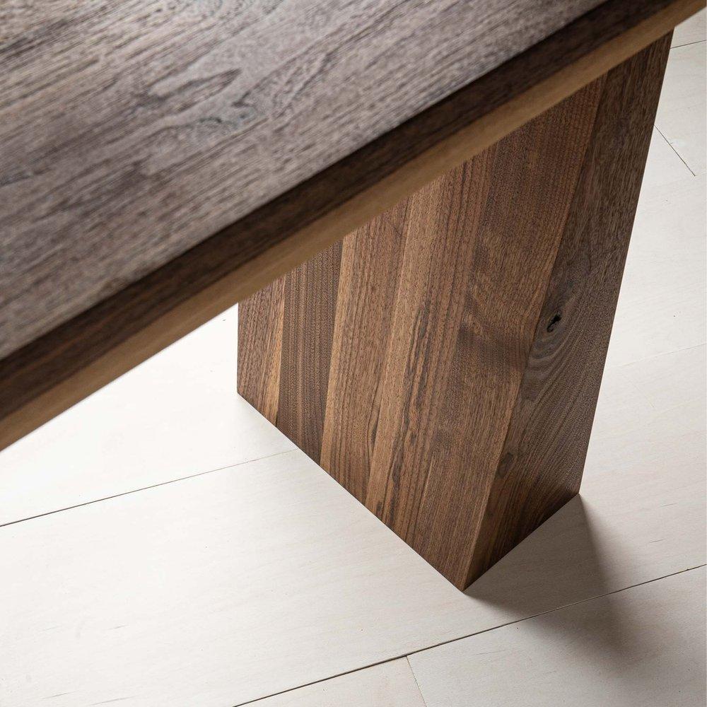 Odin Desk by Mythology In New Condition For Sale In Geneve, CH