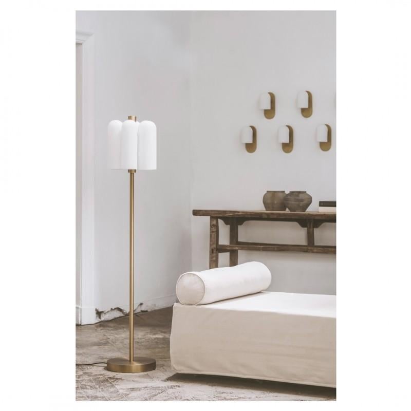 Aplique de pared Odyssey SM de latón by Schwung Latón en venta