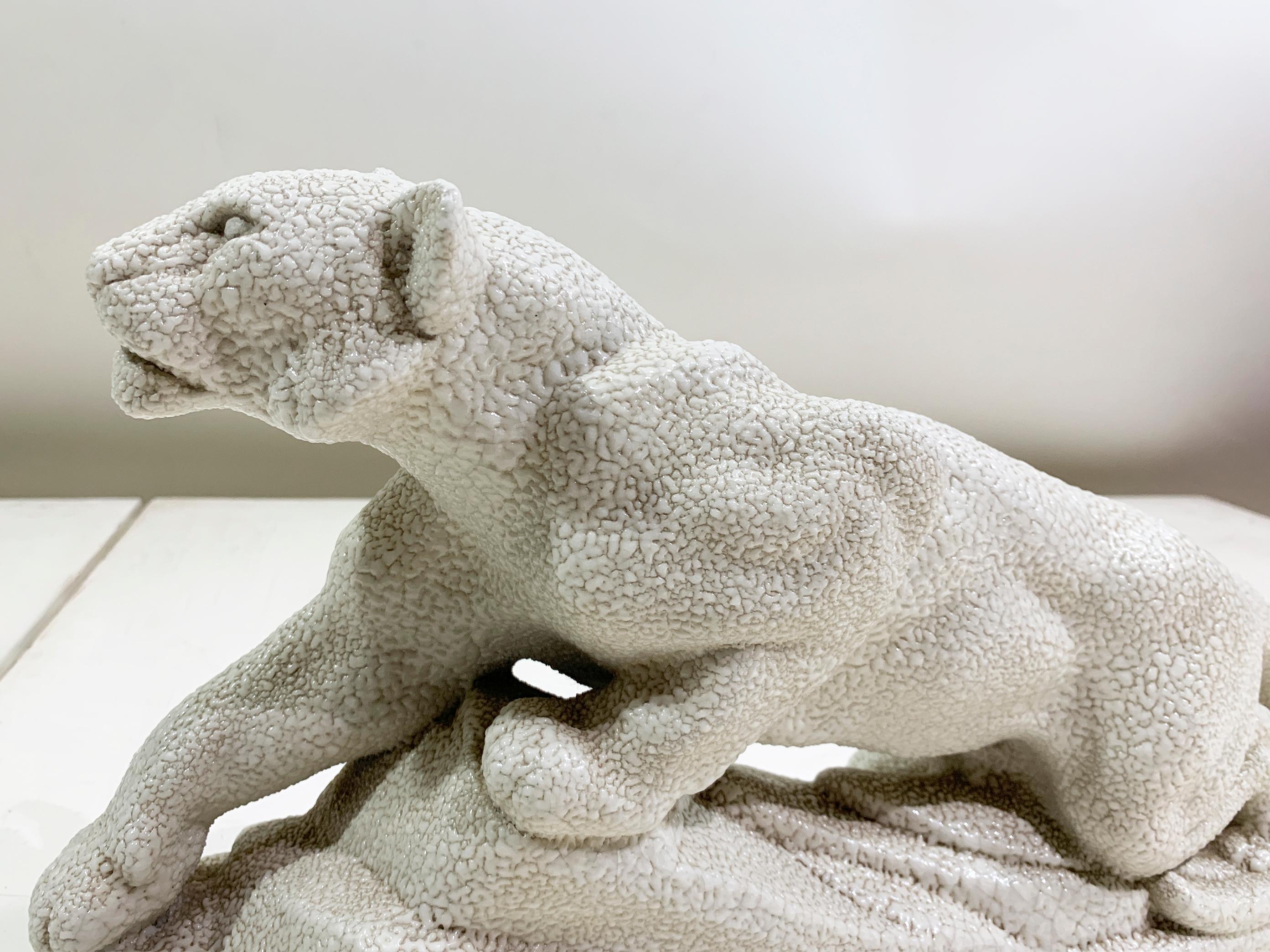 Odyv Art Deco Weißer Panther Keramik-Skulptur, nummeriert 97 und graviert 