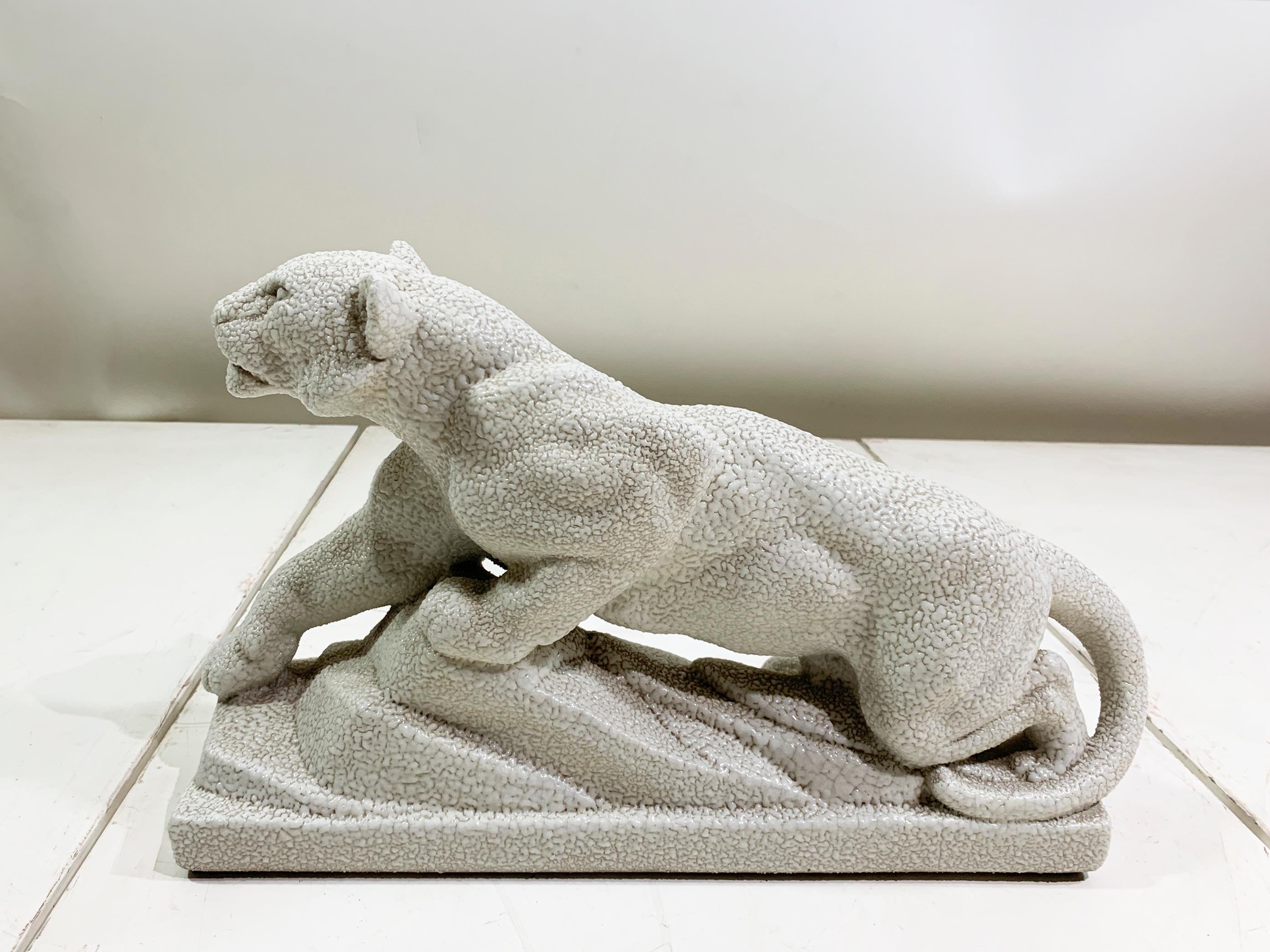 Odyv Art Deco Weißer Panther Keramik-Skulptur, nummeriert 97 und graviert 