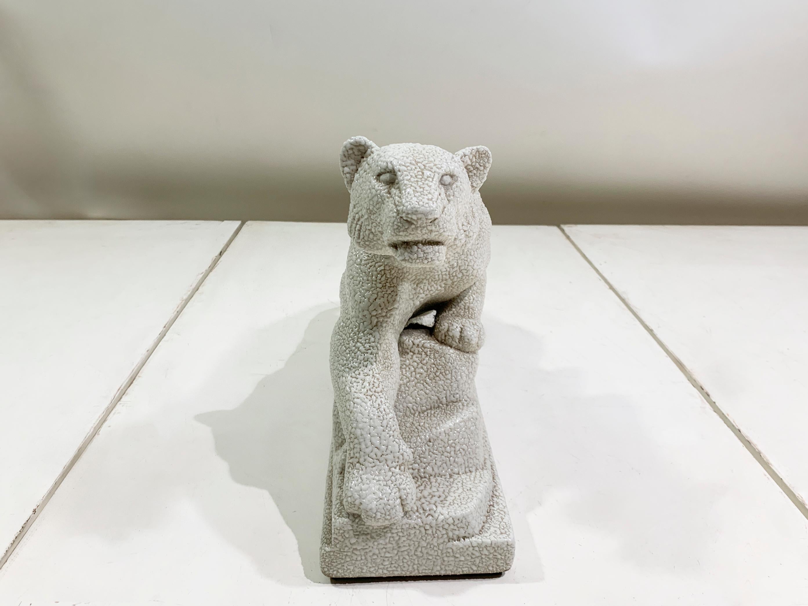 Odyv Art Deco Weißer Panther Keramik-Skulptur, nummeriert 97 und graviert 