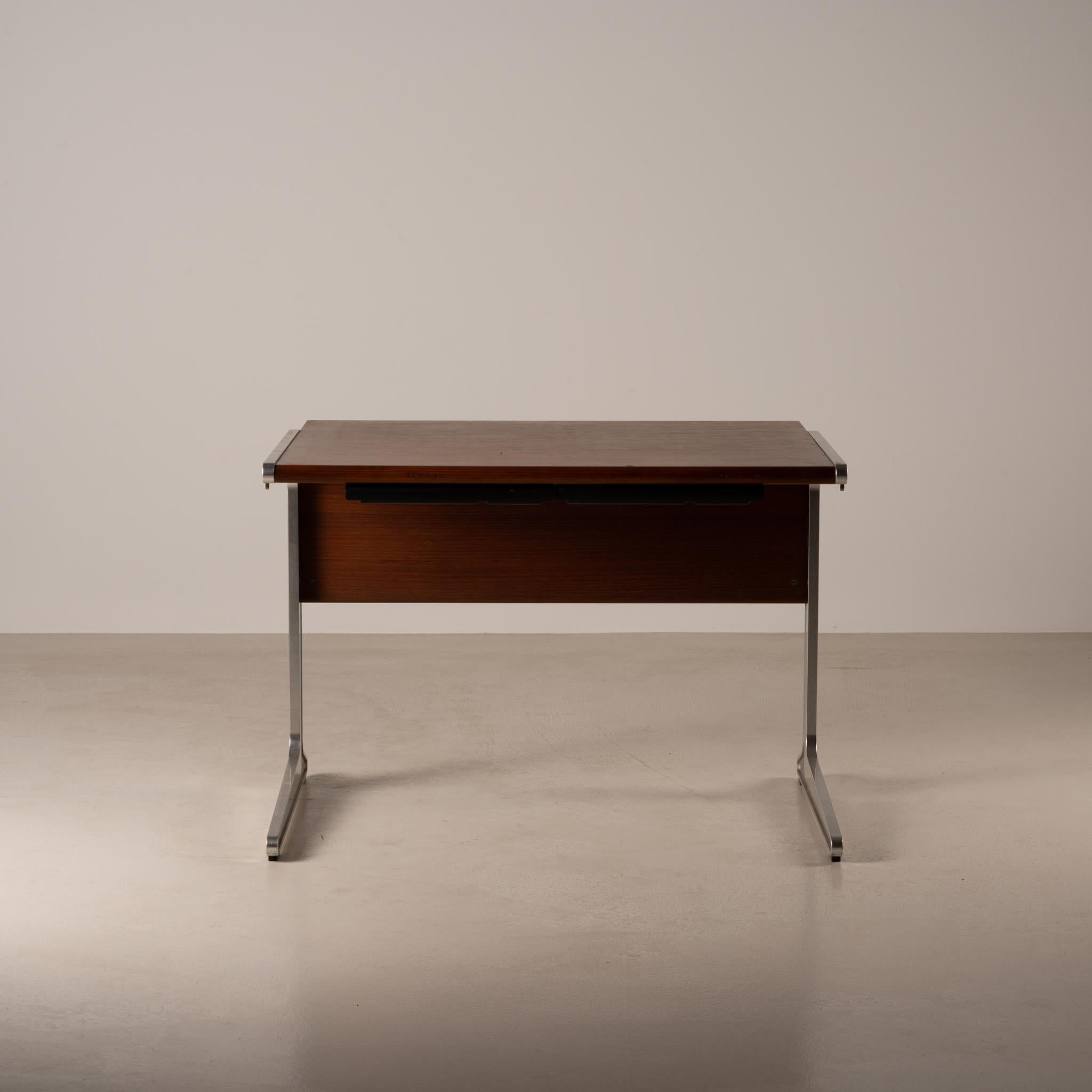 Mid-Century Modern Of Group 1 Desk by Isamu Kenmochi for Tendo Mokko, 1971 For Sale