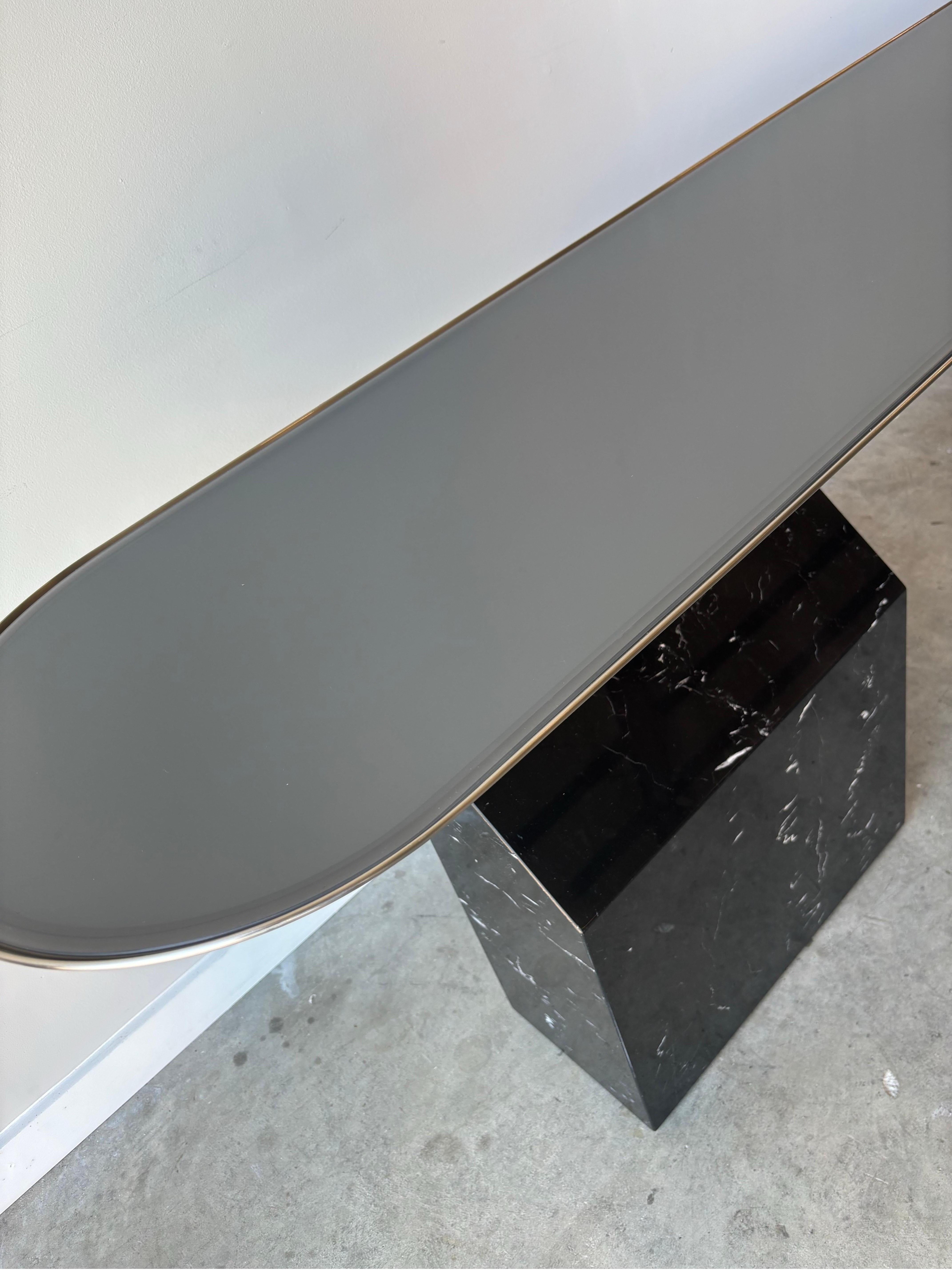 Acier Table lumineuse Off Beam Console de J Wade Beam, 1985 en vente