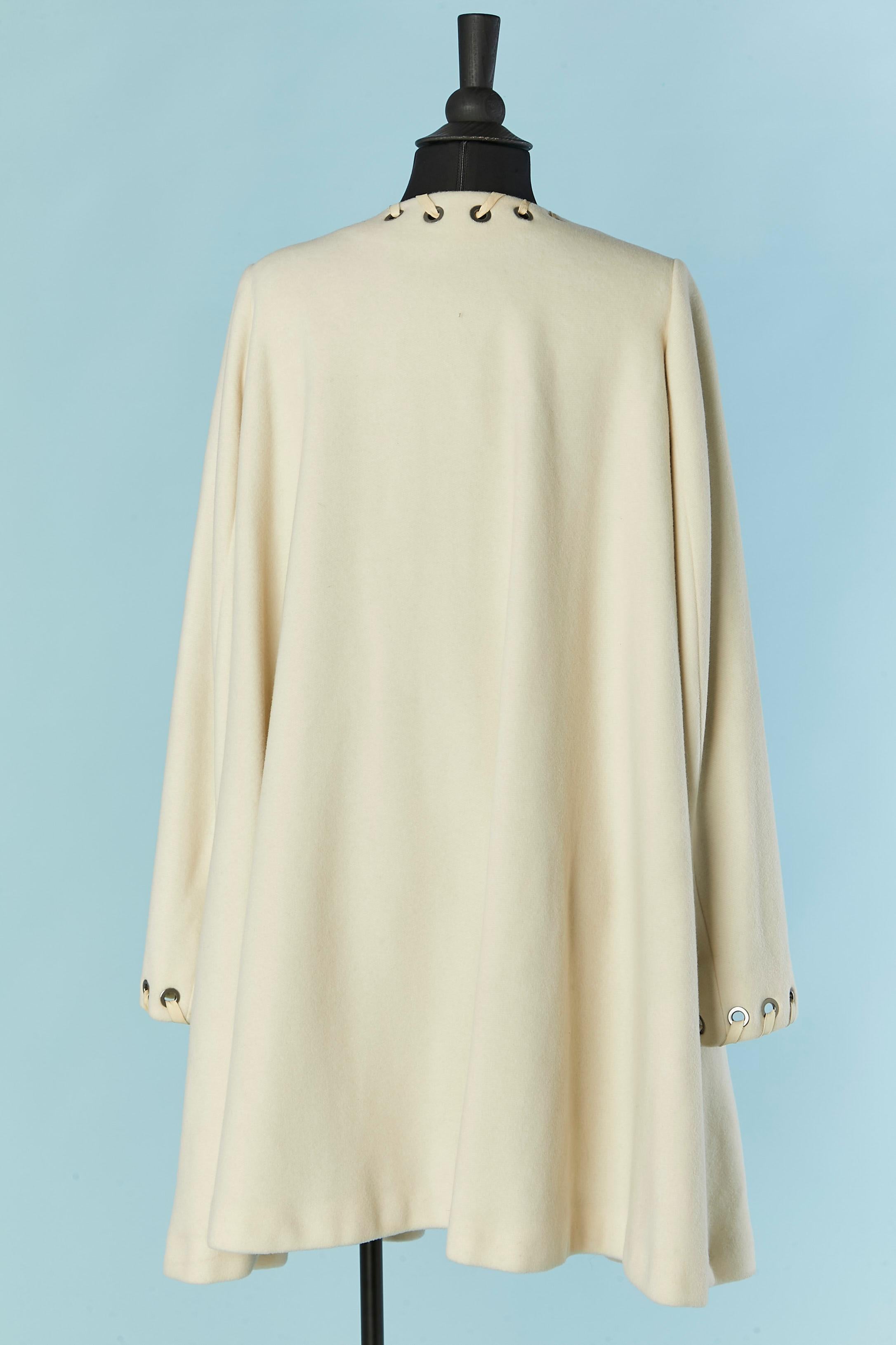 Donna Cappotto bianco sporco della linea A con lacci in pelle PLEIN SUD / FAYCAL AMOR in vendita