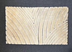 Tapis abstrait blanc cassé par Edward Fields