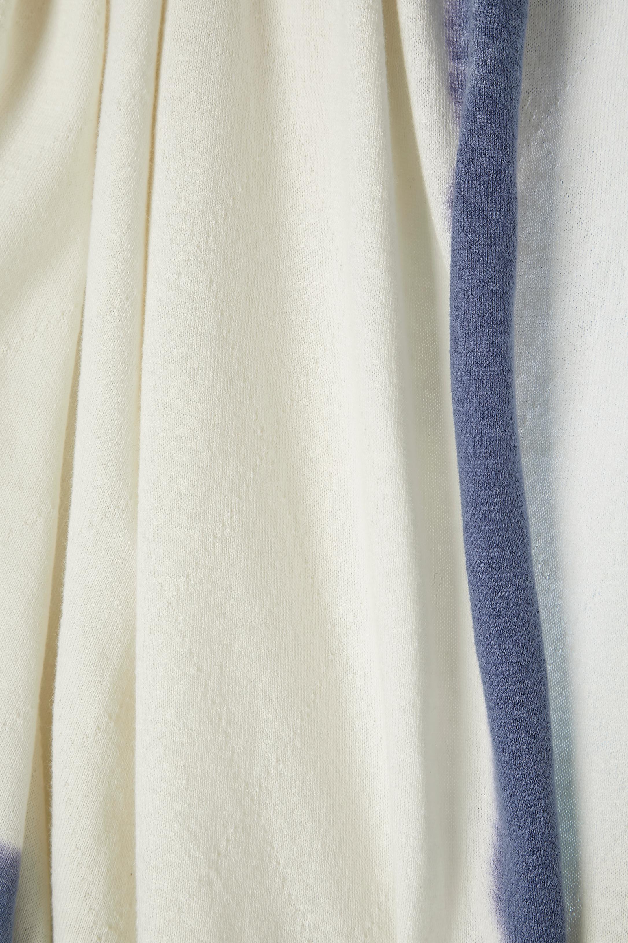 Gris Écharpe en cachemire et laine tie- dye blanc cassé et bleu Chanel  en vente