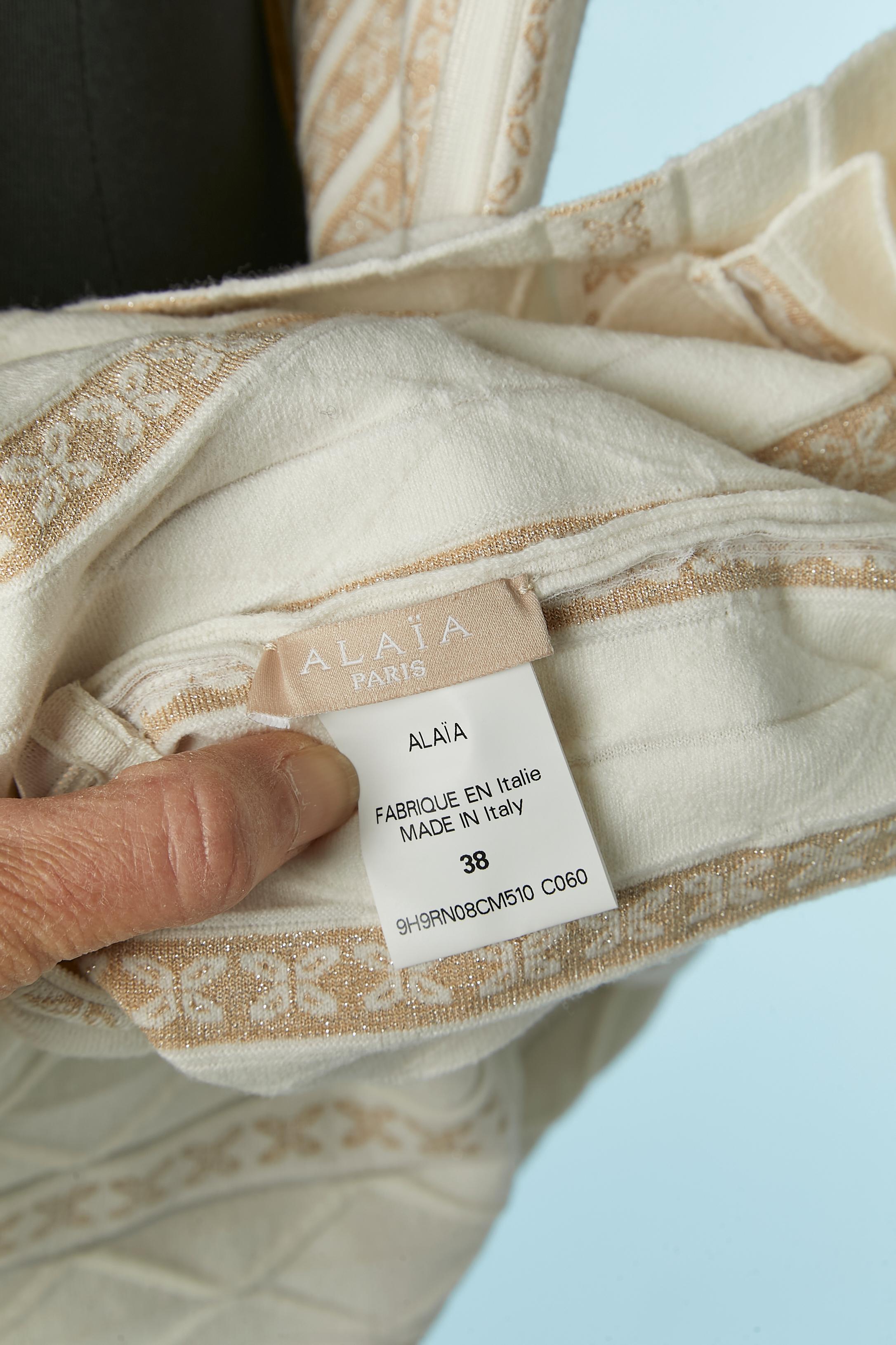 Abito da cocktail senza maniche in lurex plissettato bianco sporco e oro ALAIA in vendita 2