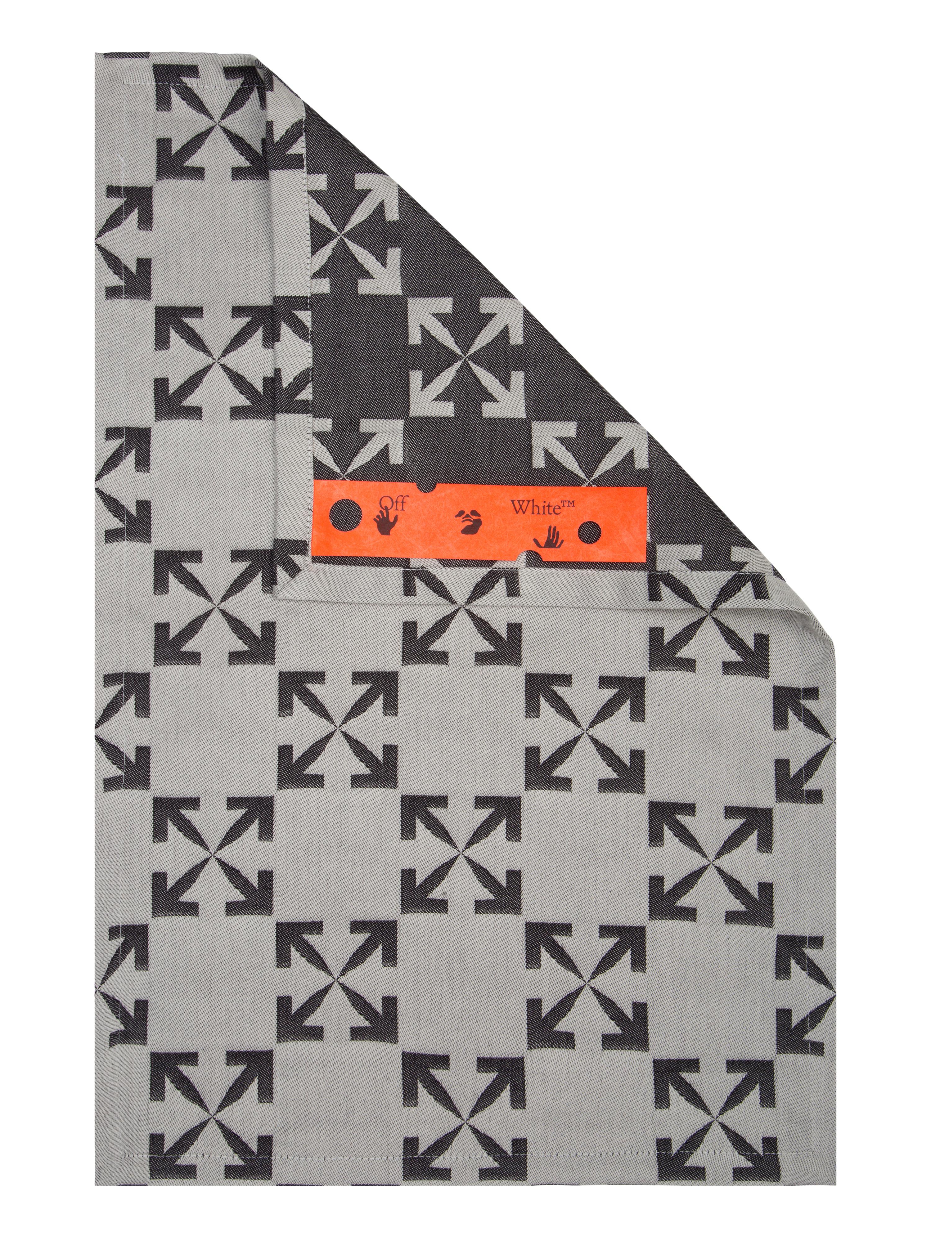 Kitchen textiles in Taupe and Black colors, with Arrow pattern in jacquard. Set of 4. Each mat has a HOME Orange Tyvec label on a side 

set of 4
By Virgil Abloh
Dimensions: 35 W x 50 H
This item is only available to be purchased and shipped to