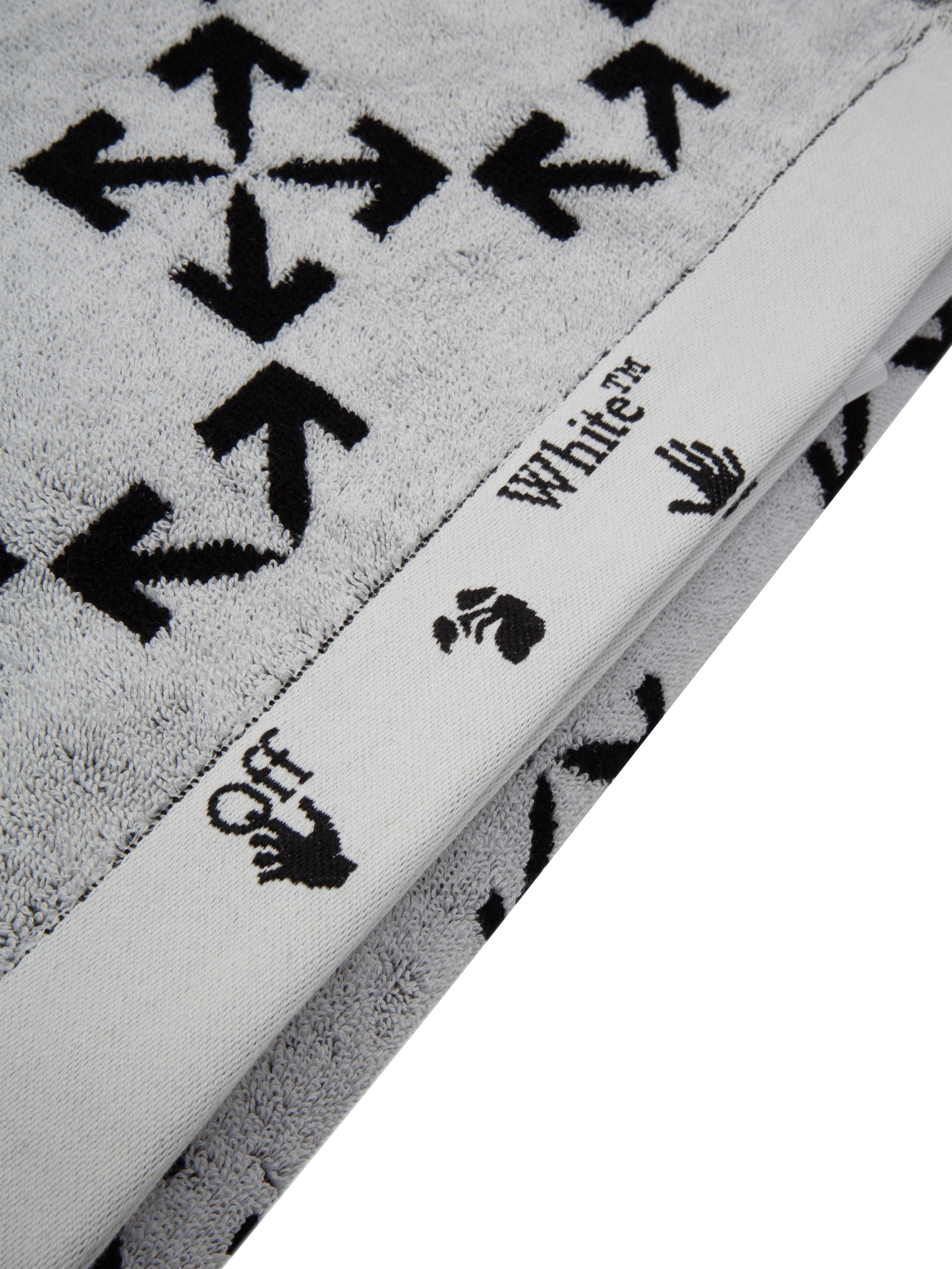 Off-White Arrow Pattern Shower Towel White Black In New Condition For Sale In Milan, IT