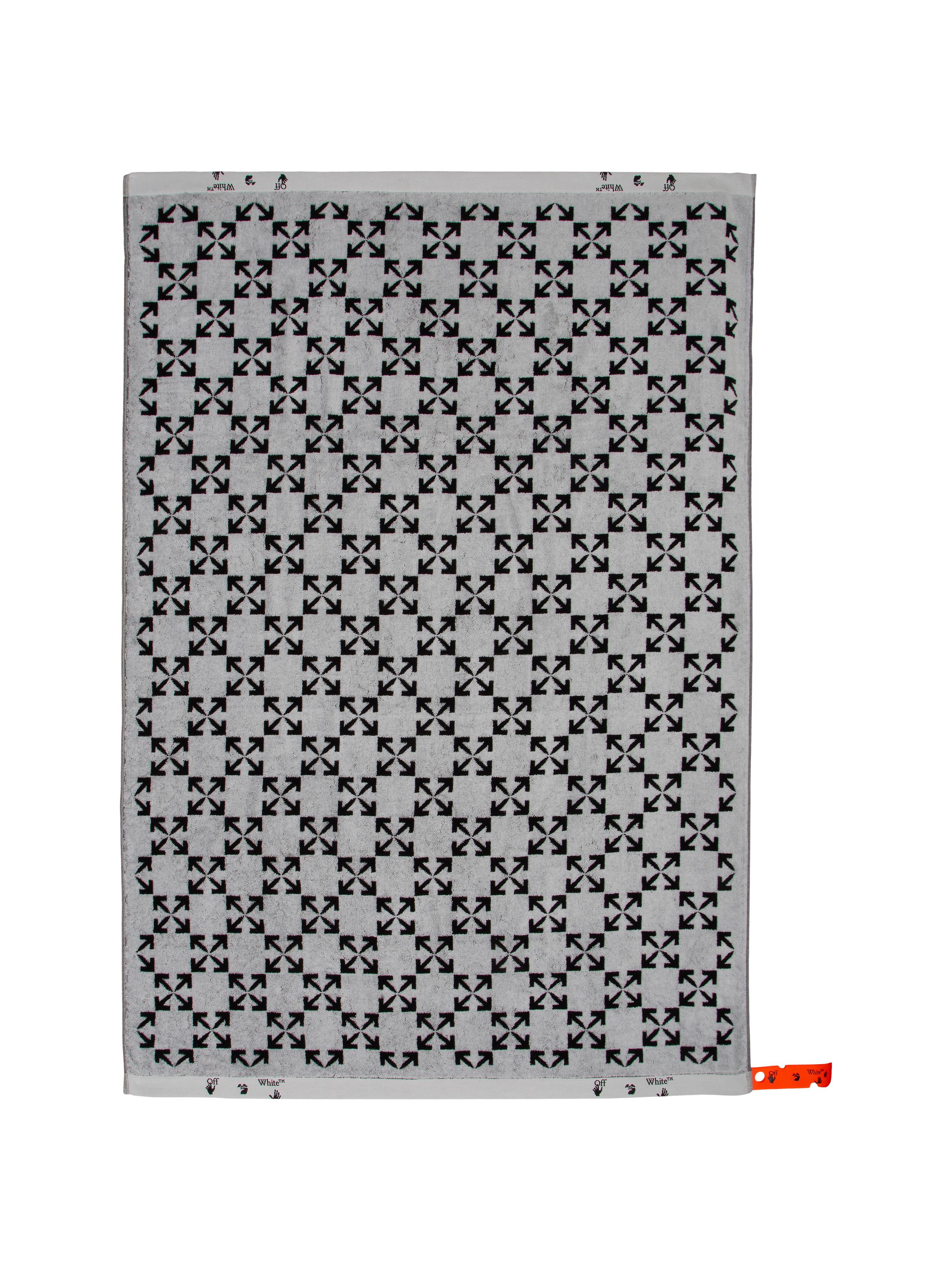 Off-White Arrow Pattern Shower Towel White Black For Sale