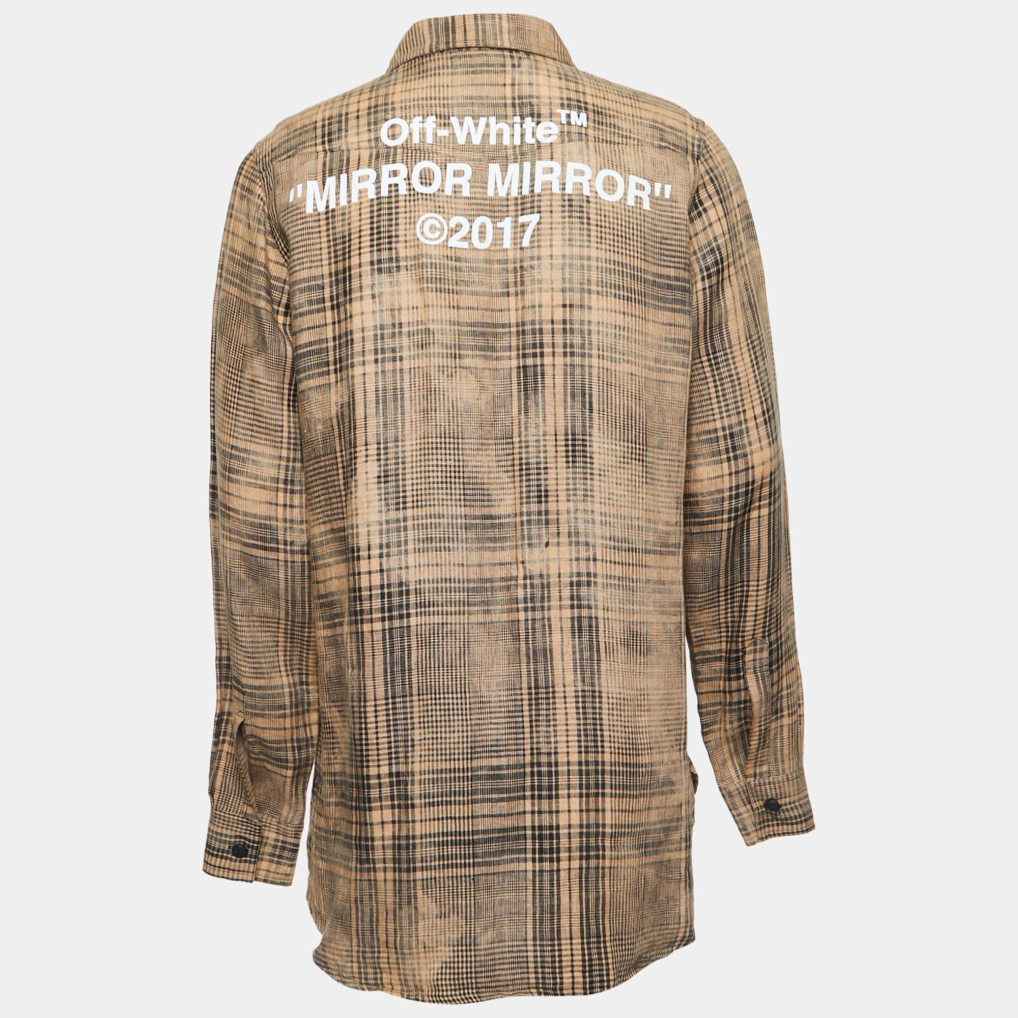 How fabulous does this designer shirt look! It is made of fine materials and features a relaxed silhouette. Pair it with pants and loafers for a cool ensemble.