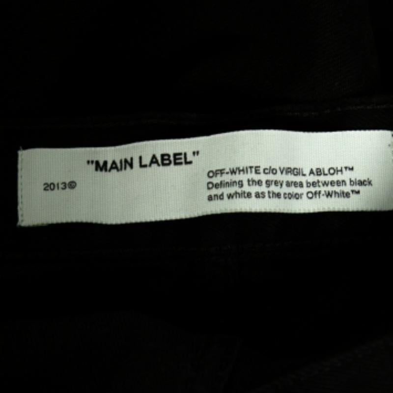 Off-White Black Denim Arrow Printed Jeans M In Good Condition For Sale In Dubai, Al Qouz 2