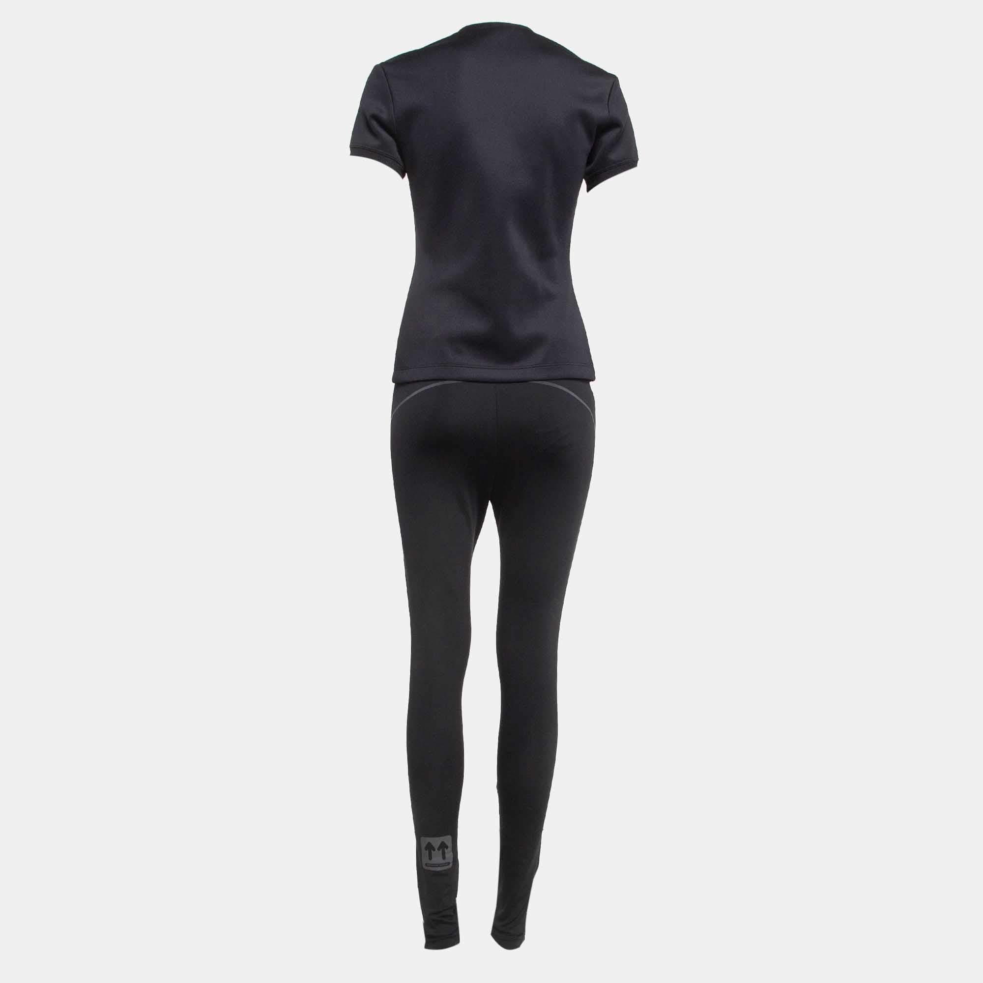 Off-White Black Jersey Active Wear T-shirt and Leggings Set S In Good Condition For Sale In Dubai, Al Qouz 2