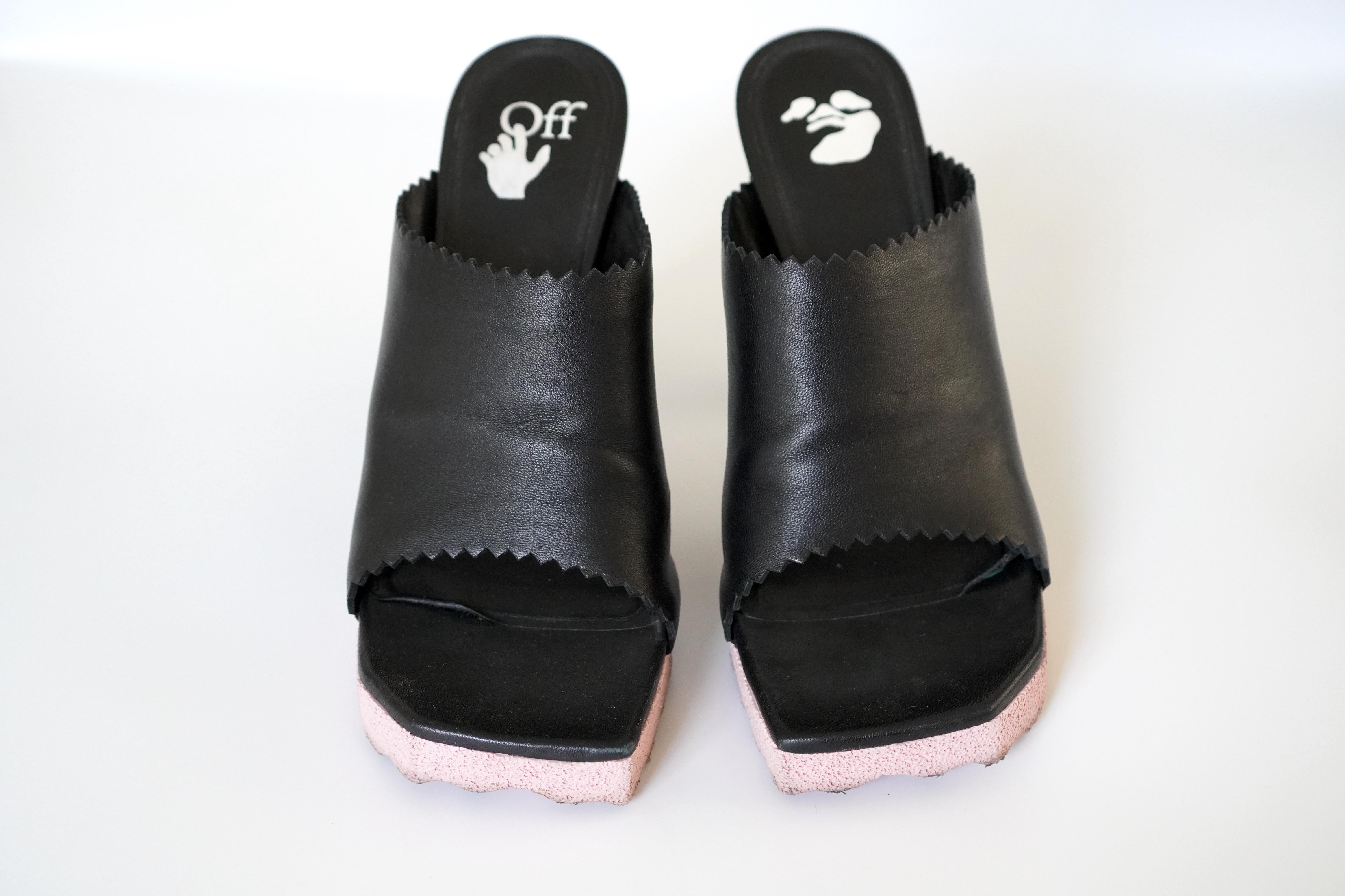 Off-White Black Leather Sponge Mules 39 In Good Condition For Sale In Beverly Hills, CA