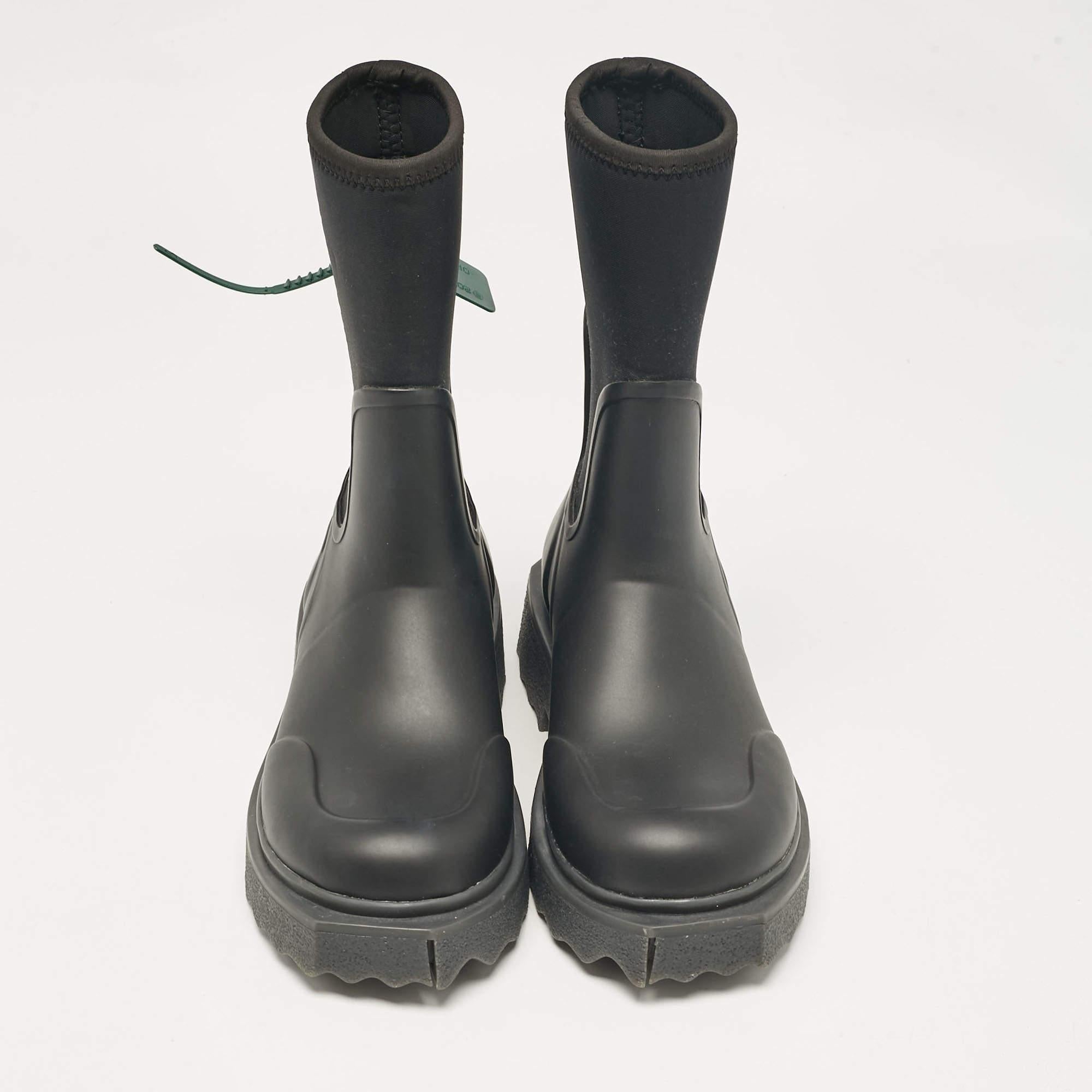 Off-White Black Neoprene and Rubber Ankle Length Boots Size 35 In New Condition For Sale In Dubai, Al Qouz 2