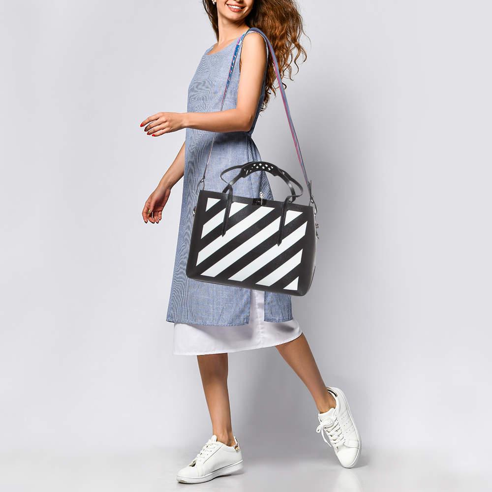 Off-White Black/White Diagonal Print Leather Binder Tote In Good Condition In Dubai, Al Qouz 2