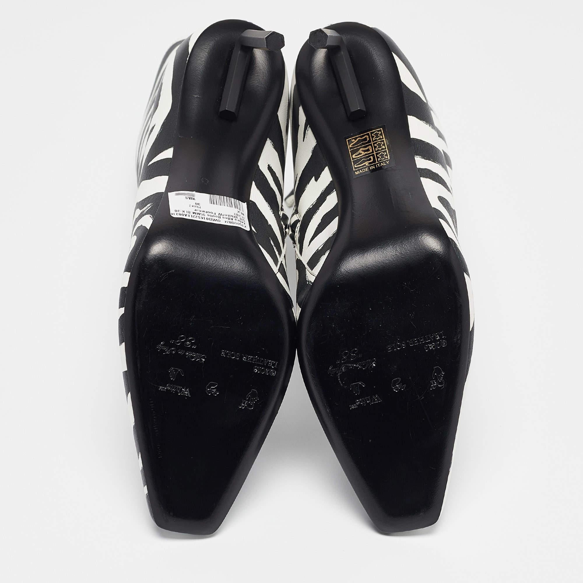 Off-White Schwarz/Weiß Zebra Print Leder Allen Stiefeletten Größe 38 im Angebot 2