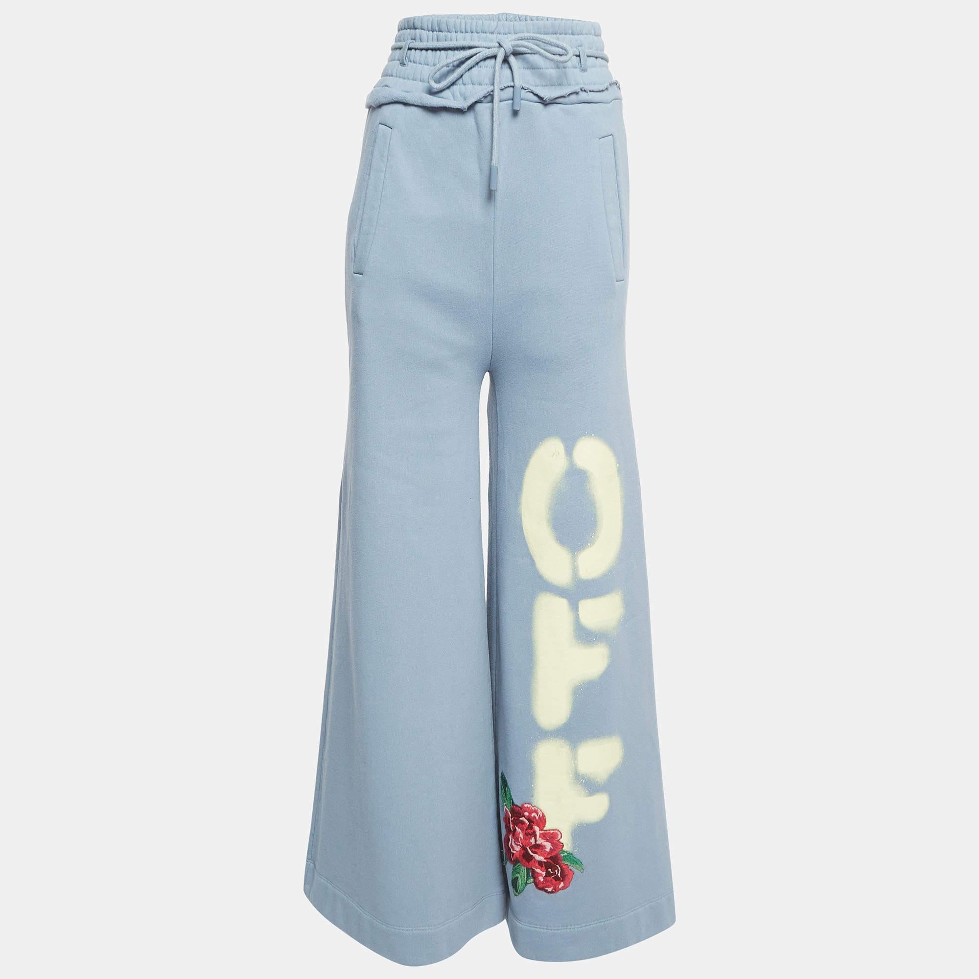 Whether you want just to lounge around or go out to run errands, these Off-White sweatpants will be a stylish pick and will make you feel comfortable all day. It has been made using cotton.

