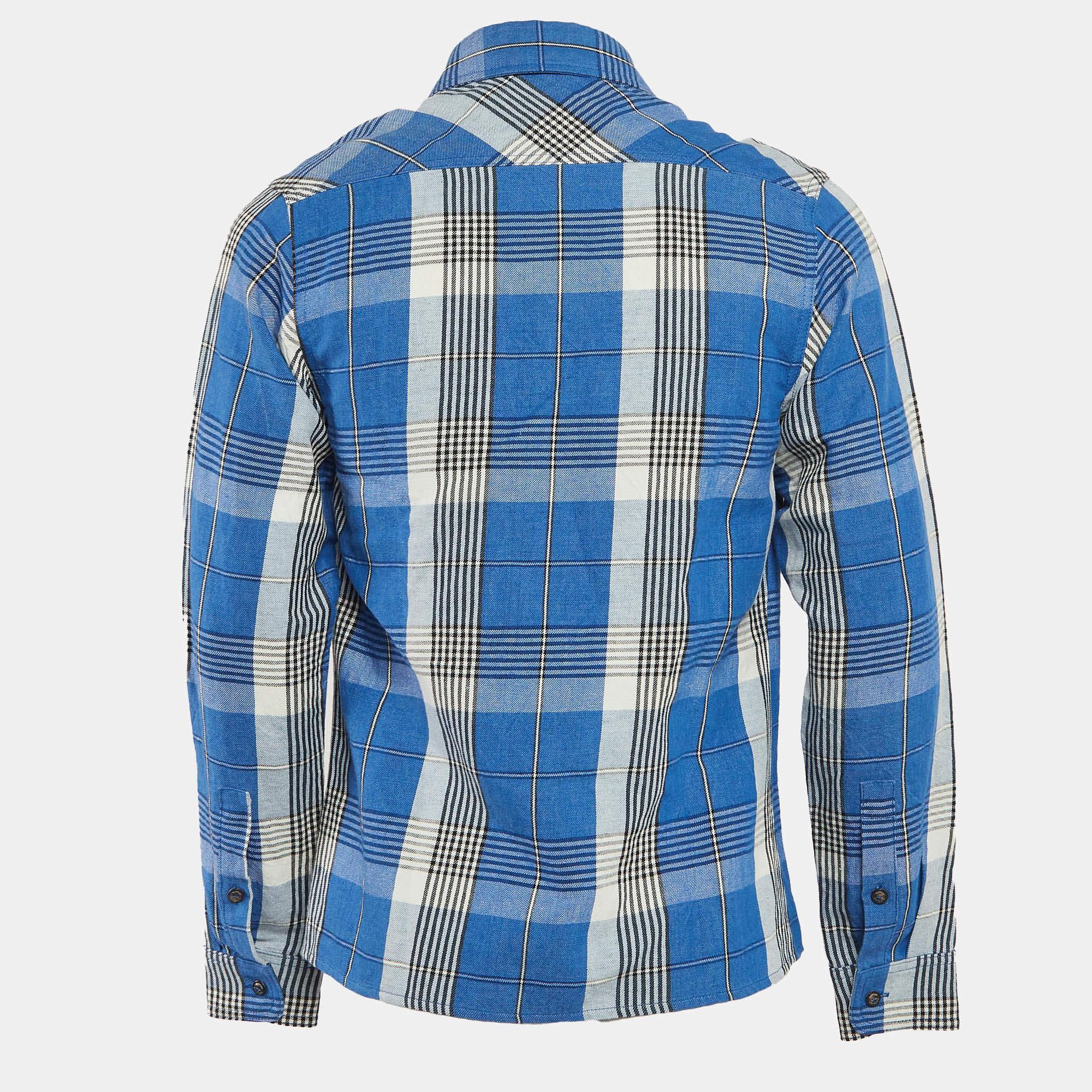 Shirts are an indispensable part of a wardrobe so this brand brings you a creation that is both versatile and stylish. It has been tailored from quality material in a versatile shade. The shirt is detailed with signature elements and a comfortable