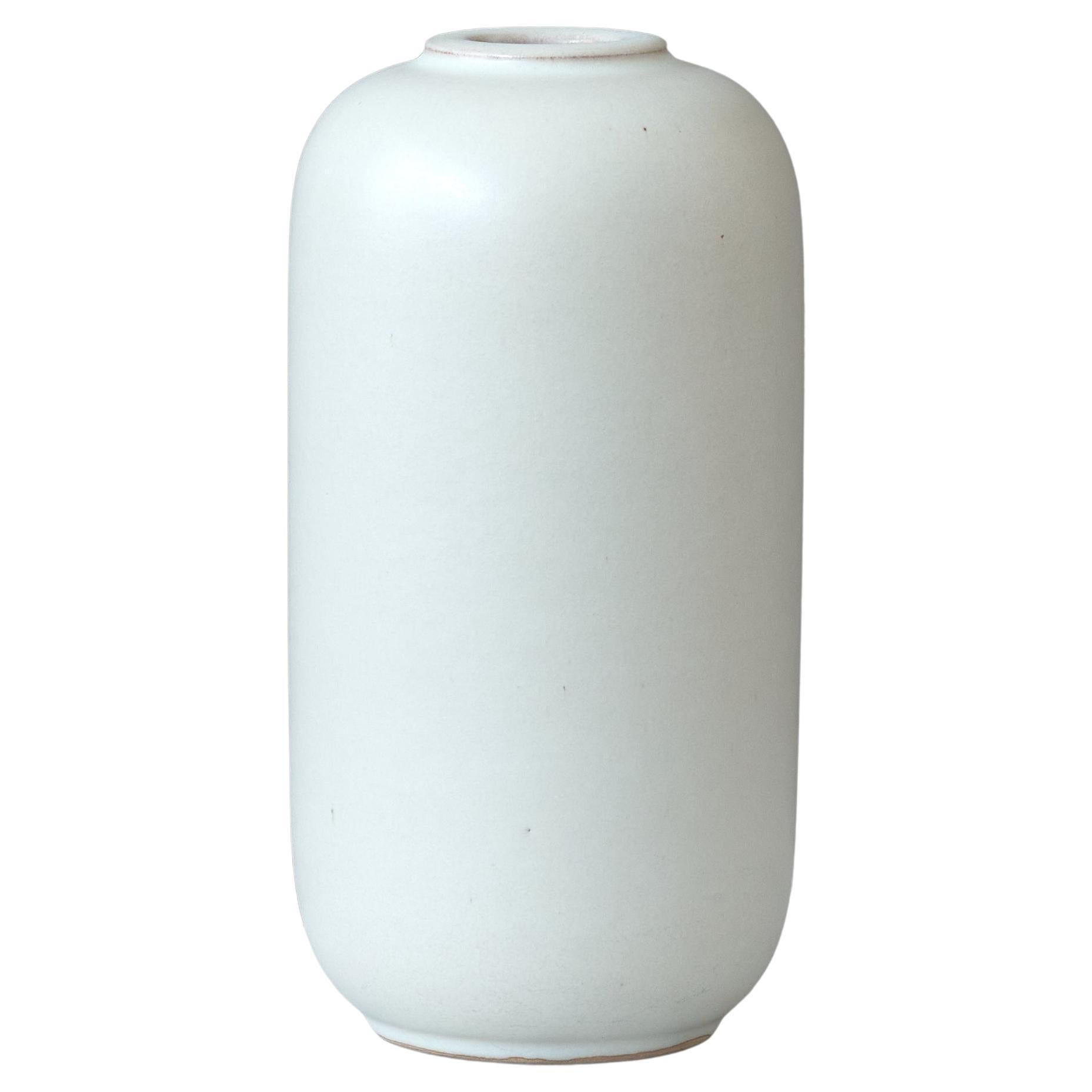Vaso Art Deco in ceramica bianca di Christer Heijl per Töreboda, Svezia, anni '40. in vendita