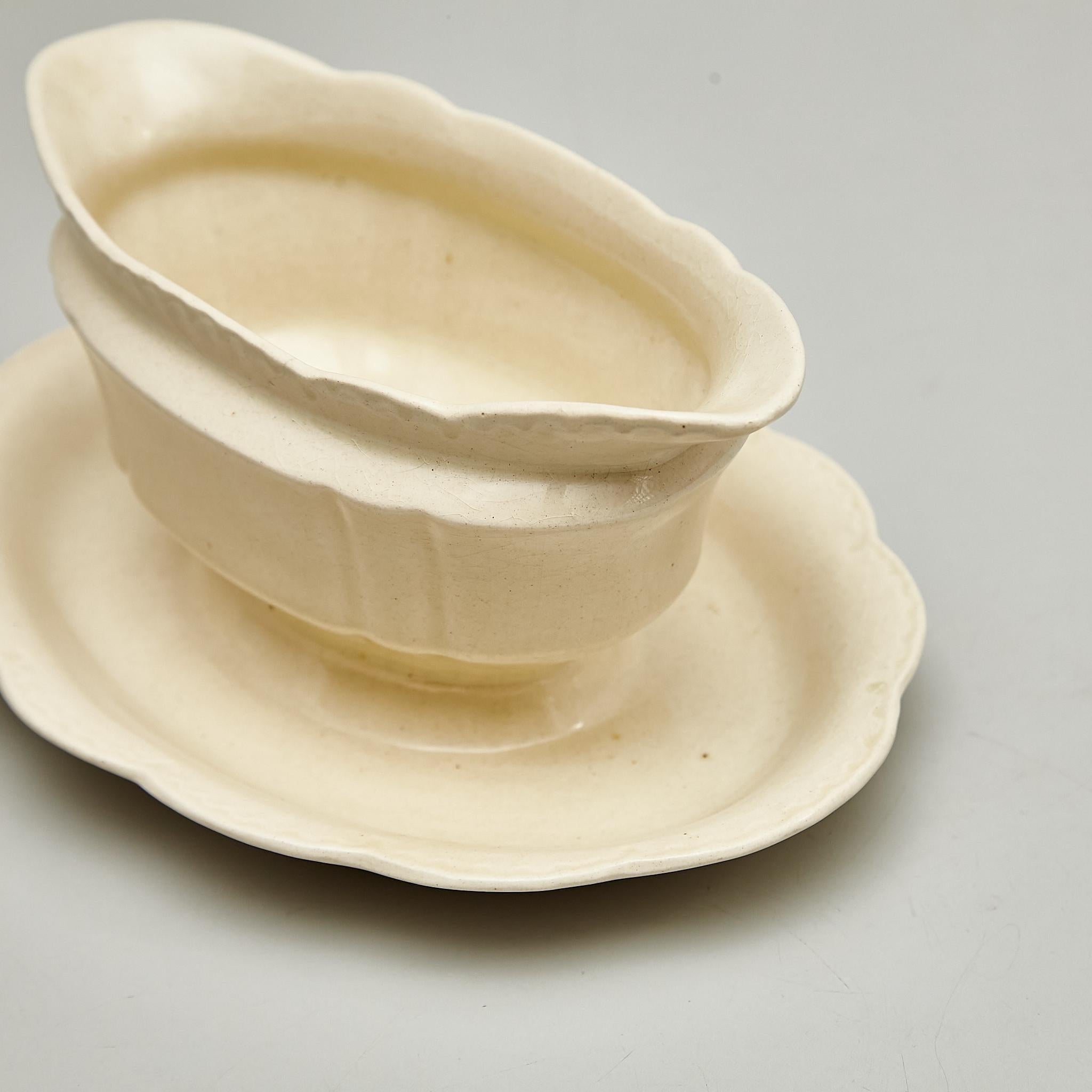 Off-White-Keramik-Sauerkanne, um 1940 im Angebot 2