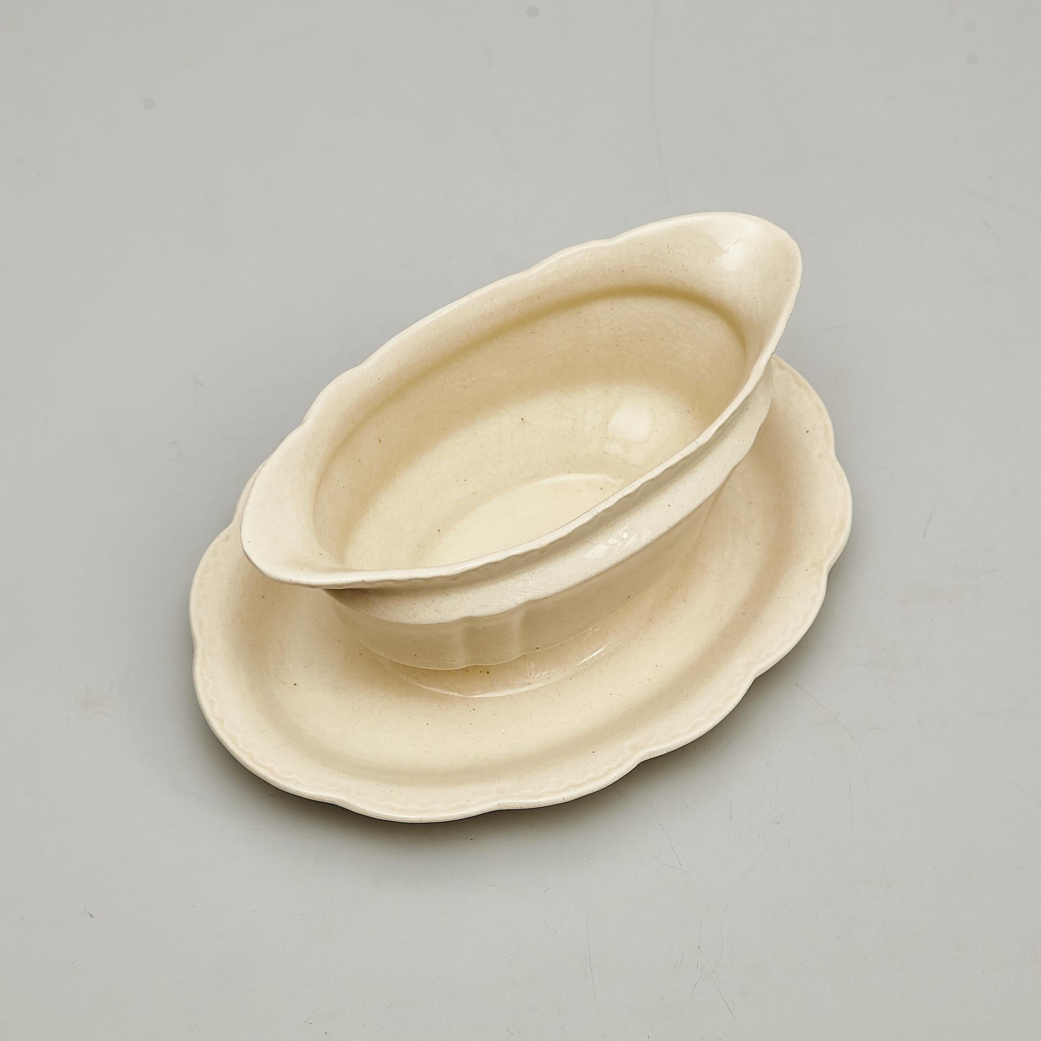 Off-White-Keramik-Sauerkanne, um 1940 im Angebot 3