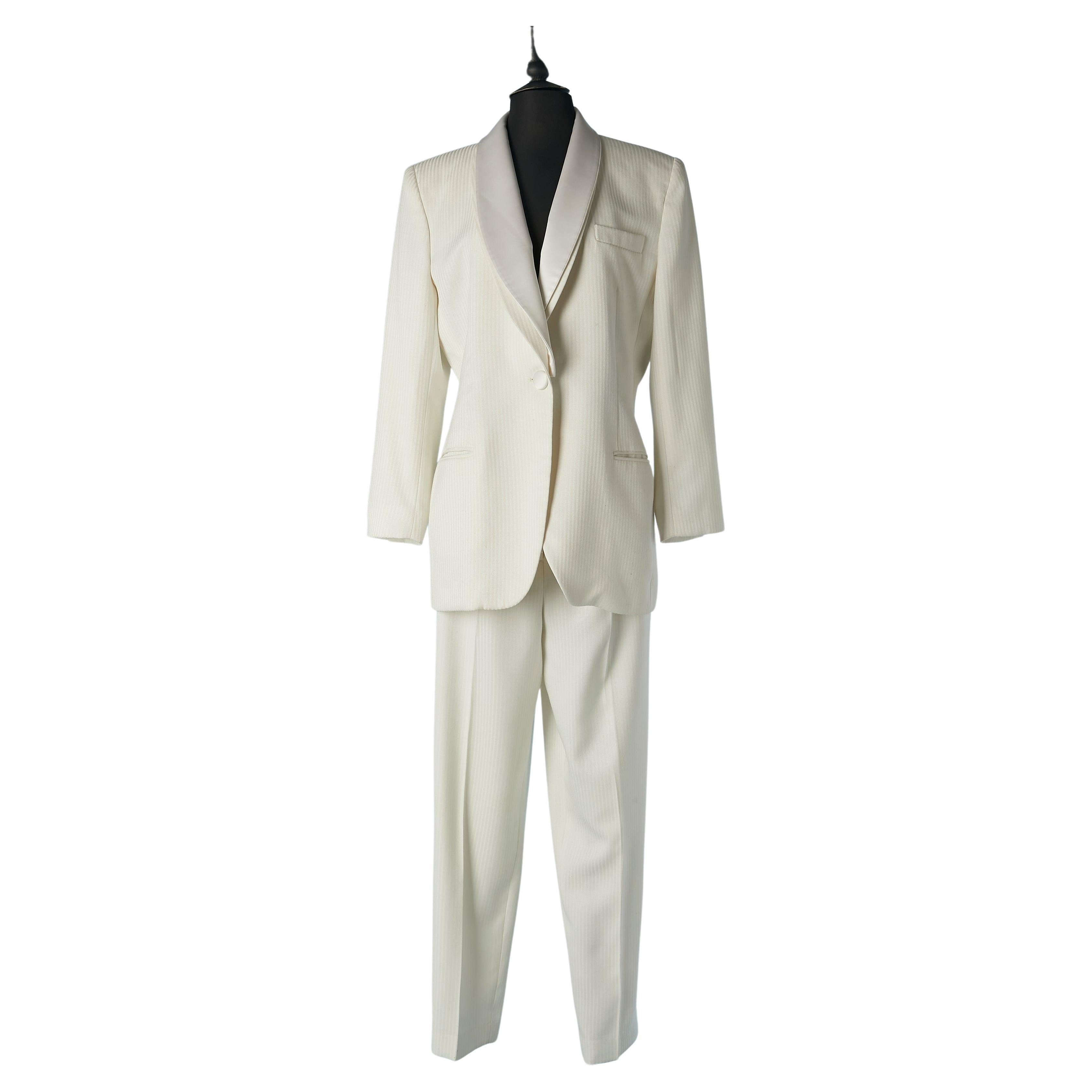 Off-white Chevron Smoking-Anzug mit Satinkragen Christian Dior ca. 1980er Jahre  im Angebot